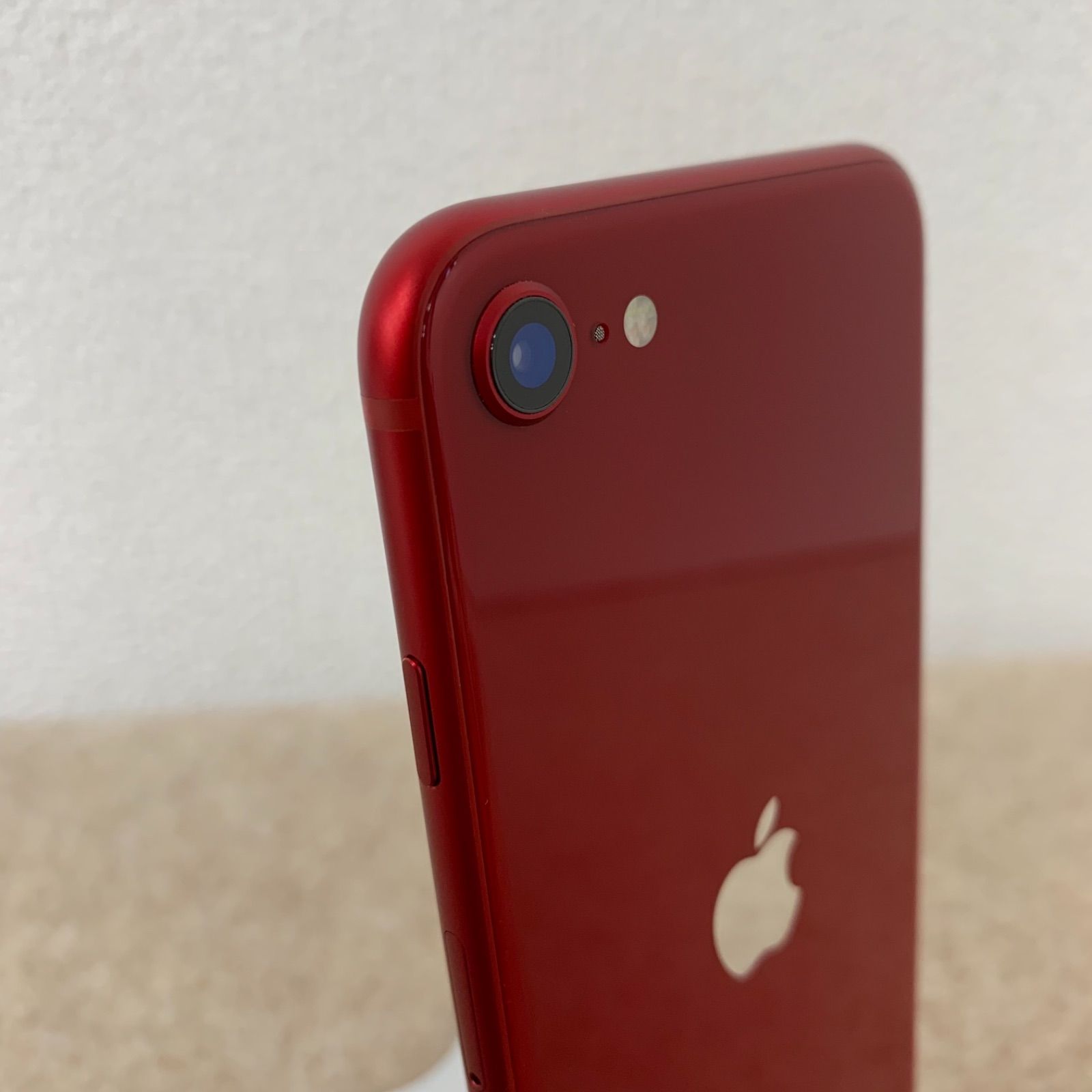 超美品】iPhone SE 第3世代 Red 128GB - メルカリShops