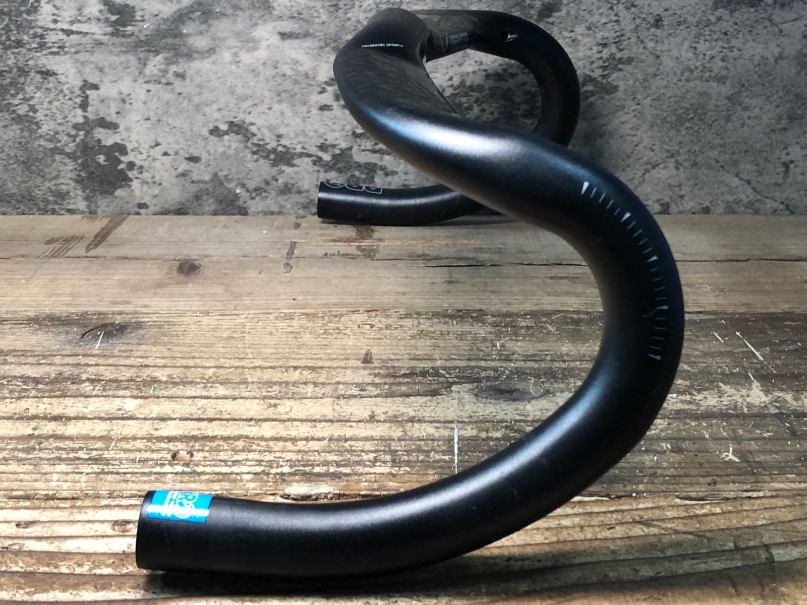 IY860 シマノ SHIMANO プロ PRO エアロパシュート アルミ ドロップハンドル 黒 エンドC-C420mm