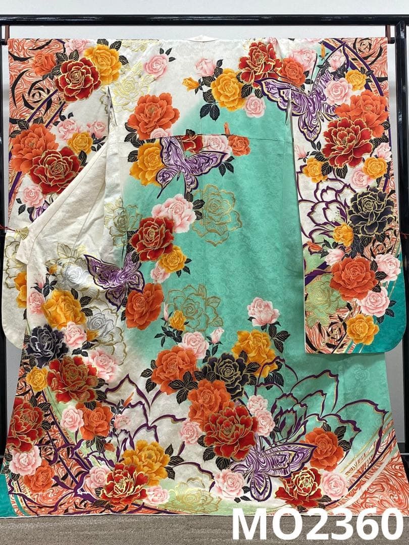 振袖 豪華 刺繍 金彩 紋意匠 薔薇 牡丹 身丈172cm パールトーン加工済