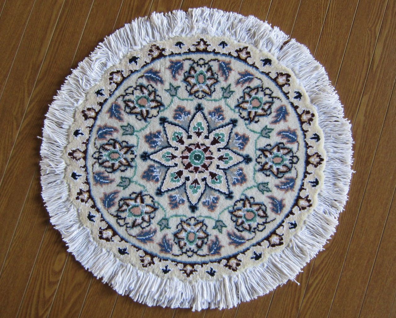 43X43】円形・イラン直輸入ナイン産ペルシャ絨毯・ミニカーペット 