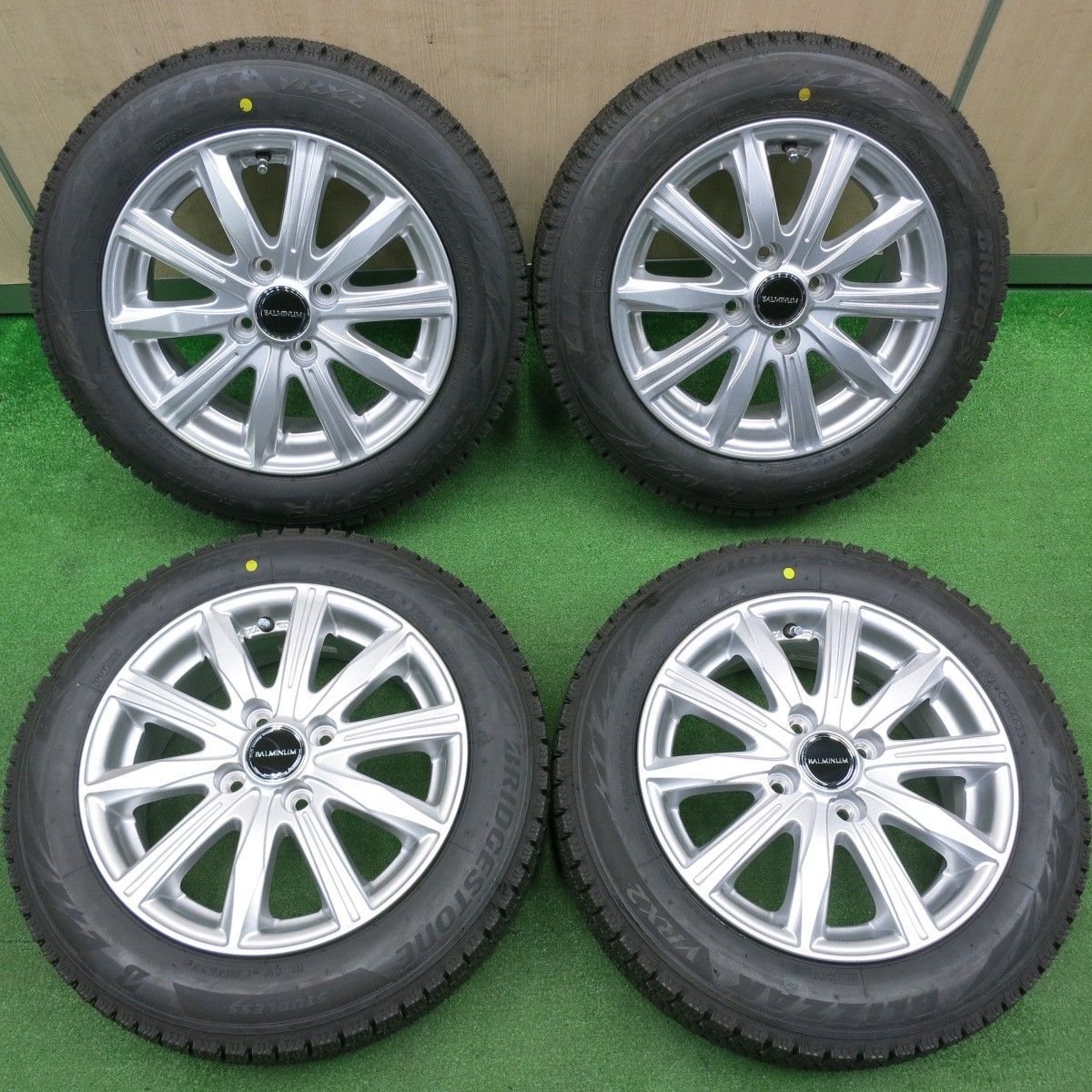 [送料無料] 未使用！23年スタッドレス 155/65R14 ブリヂストン ブリザック VRX2 BALMINUM バルミナ 14インチ PCD100/4H4112608TNス