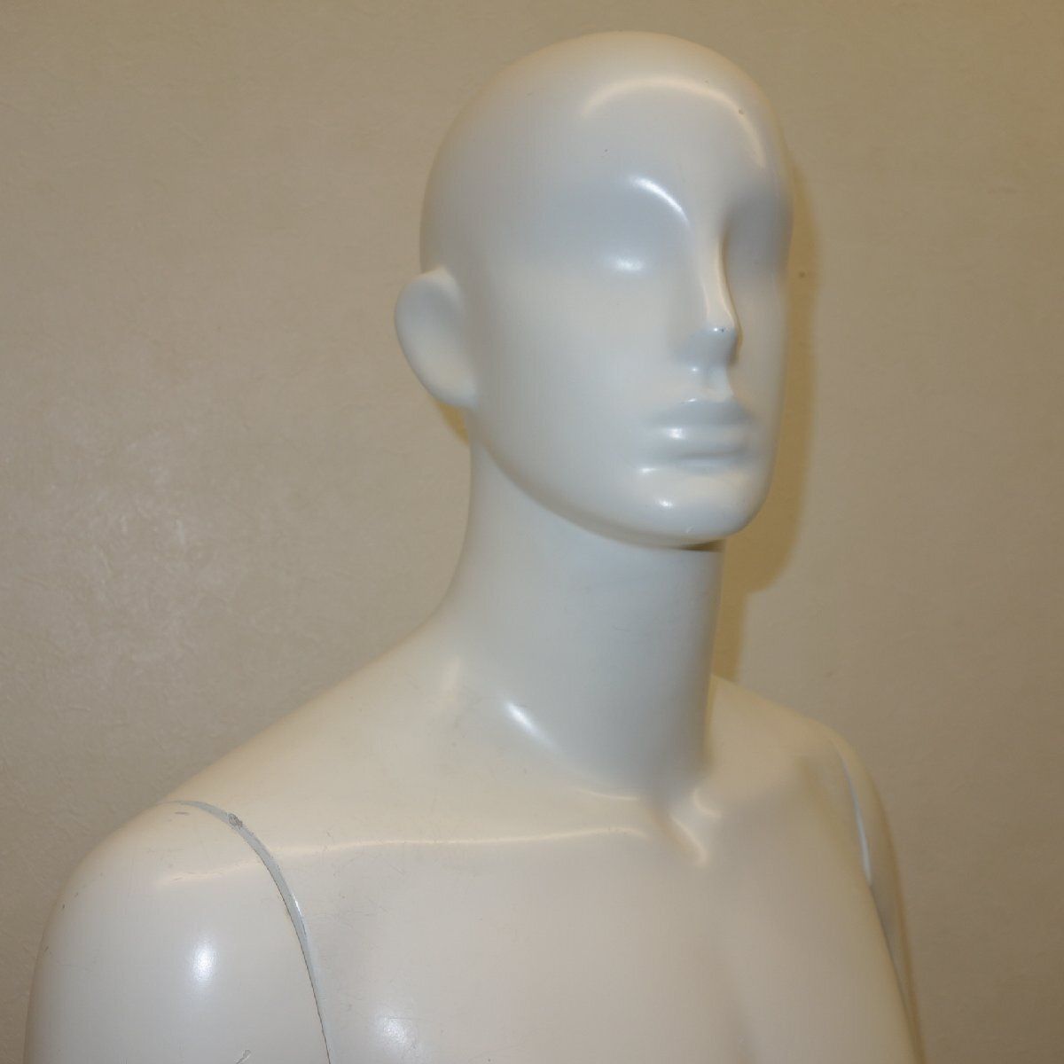 メンズマネキン アパレル 店舗 ホワイト ヘッド付き 全身 什器 洋服 展示 キズ有 S128 MARWIL-DEMENAGEMENTS_CH