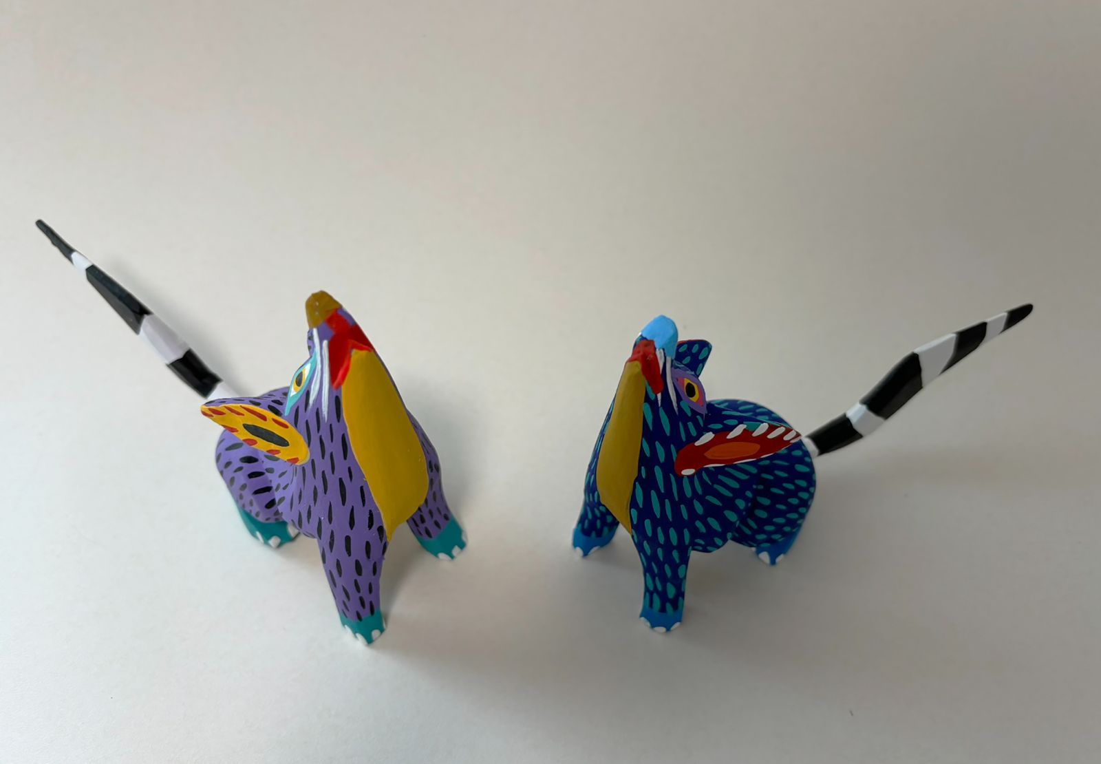 アレブリヘス メキシコ工芸品【見上げるコヨーテ】サイズ小 アレブリヘス メキシコ工芸品【見上げるコヨーテ】サイズ小
