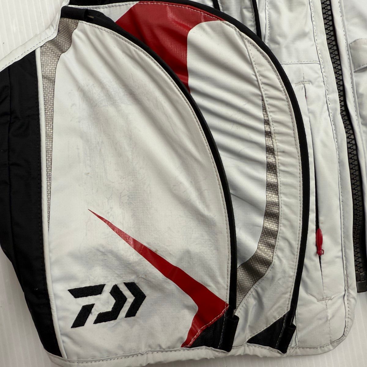 DAIWA - σσDAIWA ダイワ フィッシングベスト DAIWA SIZE XL ホワイト DV-1021 ホワイト σσDAIWA ダイワ フィッシングベスト DAIWA SIZE XL ホワイト DV