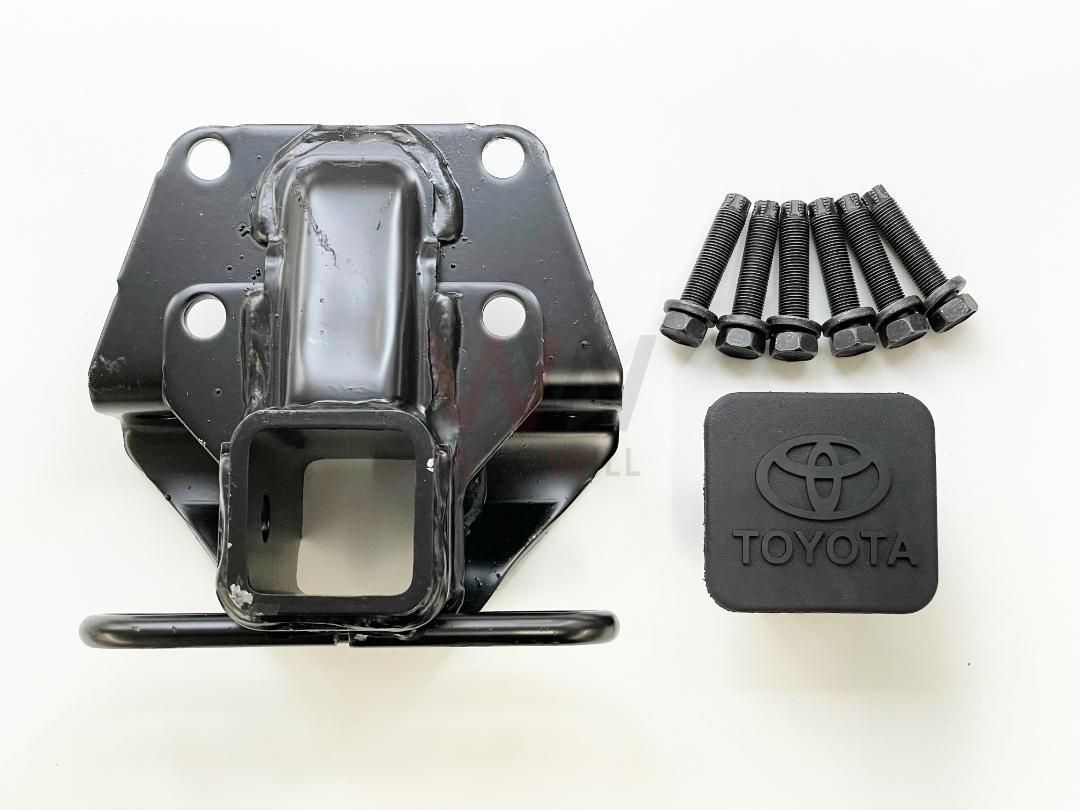 トヨタ純正品　プラド ヒッチメンバー 牽引 150 トヨタ ランドクルーザープラド 150系 ヒッチメンバー 牽引