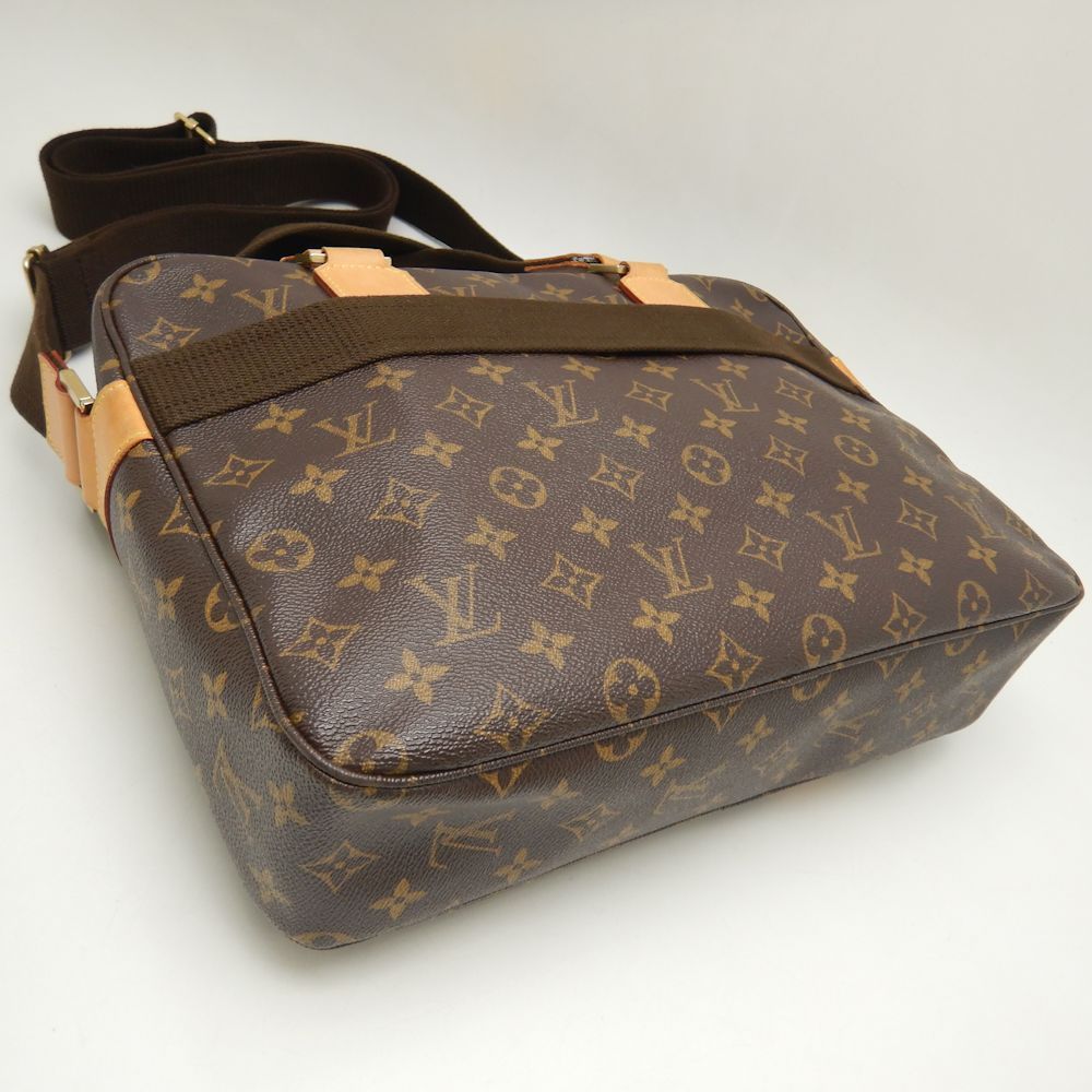 LOUIS VUITTON ルイヴィトン モノグラム サック・ボスフォール