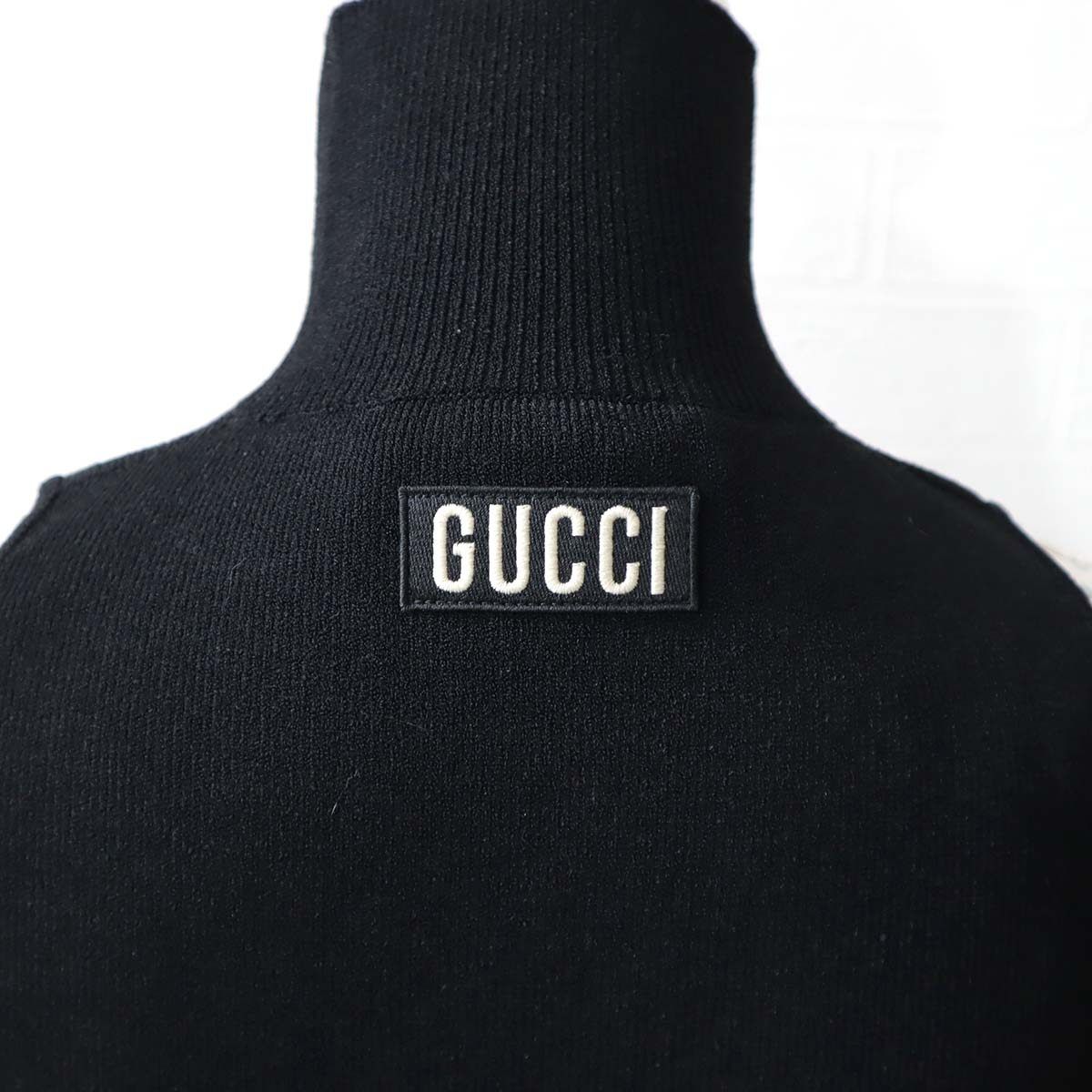 GUCCI グッチ ノースリーブ タートルネック トップス レディース