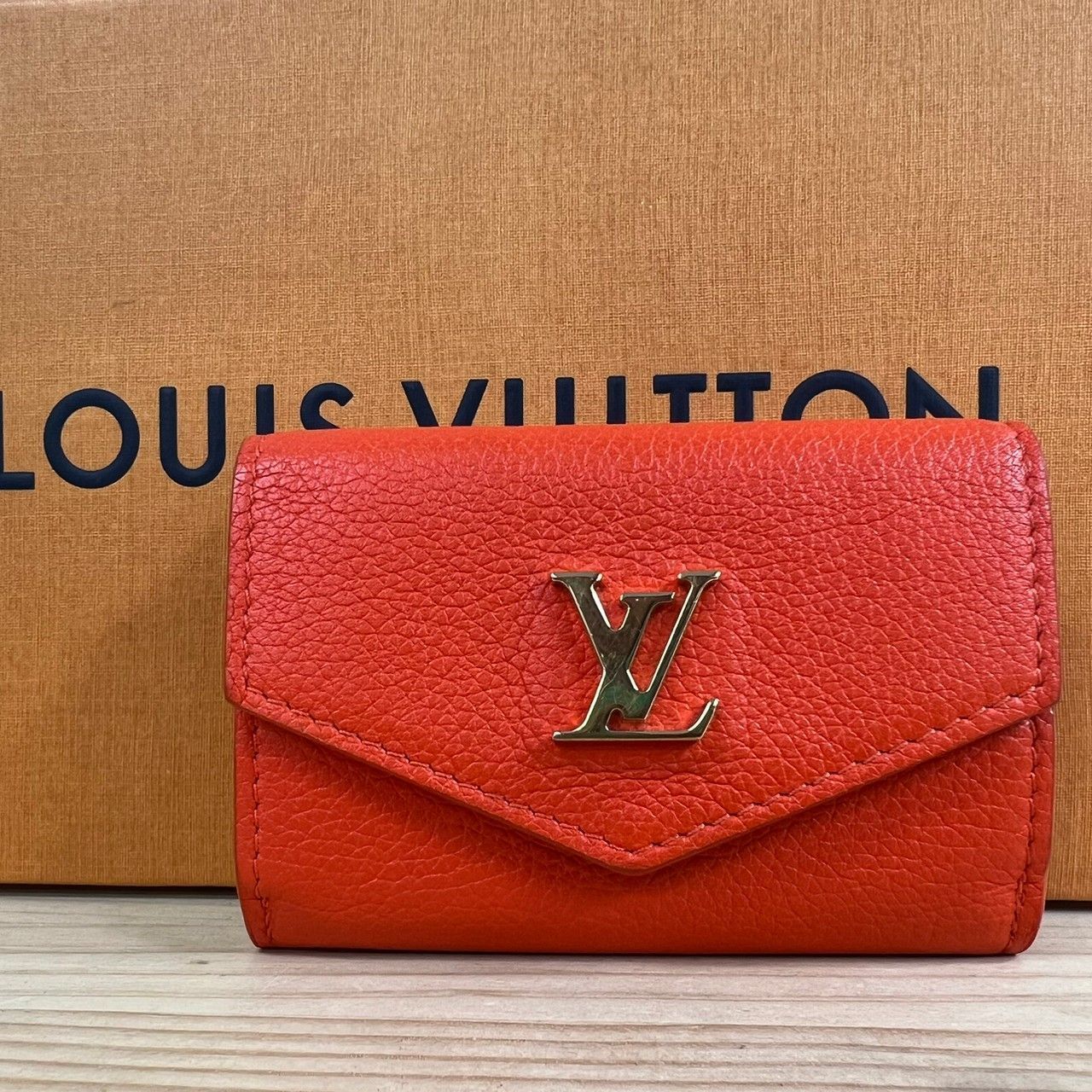 LOUIS VUITTOＮ ヴィトン 美品 ロゴ レザー Ｍ67860 ポルトフォイユ