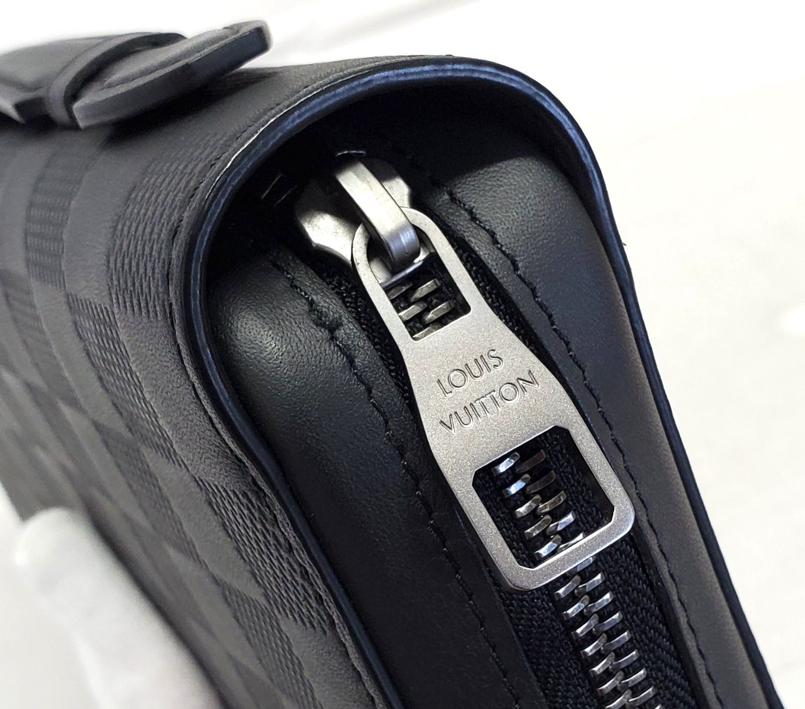 クラッチバッグ ファスナー長財布