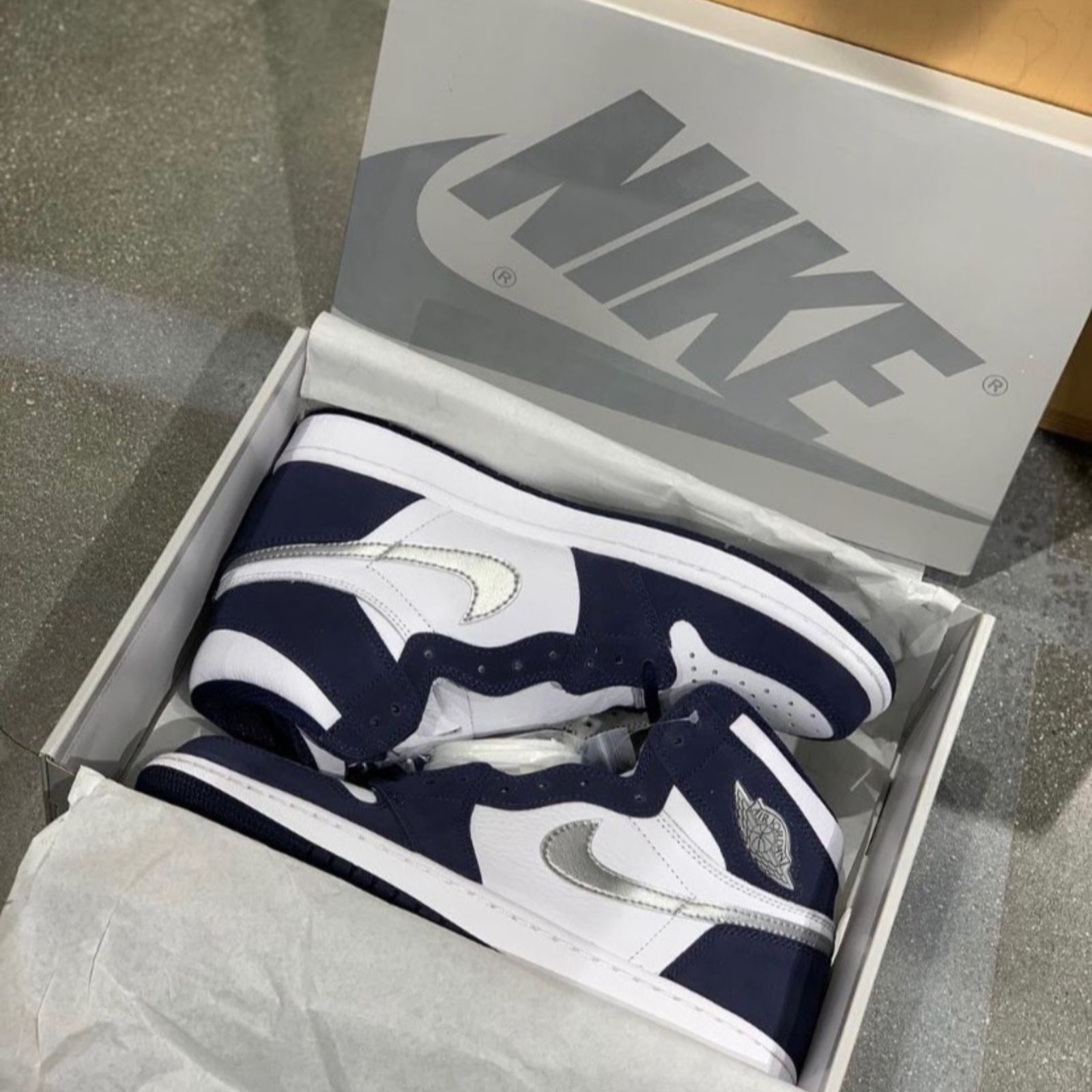 Nike Air Jordan 1 High OG CO.JP 