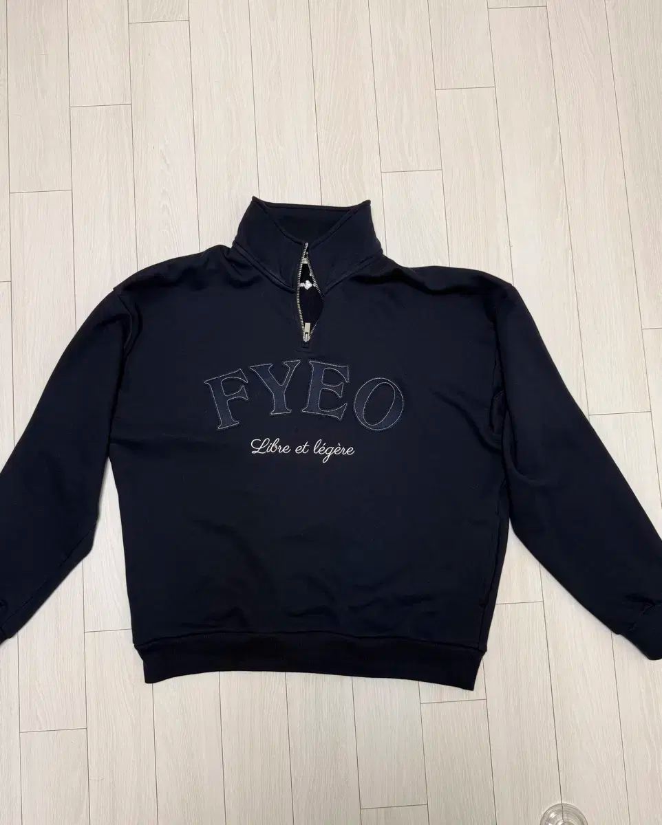  Fyeo ESSENTIALS エッセンシャルズ ロゴ ハーフジップアップ m トレーナー スウェット トップス