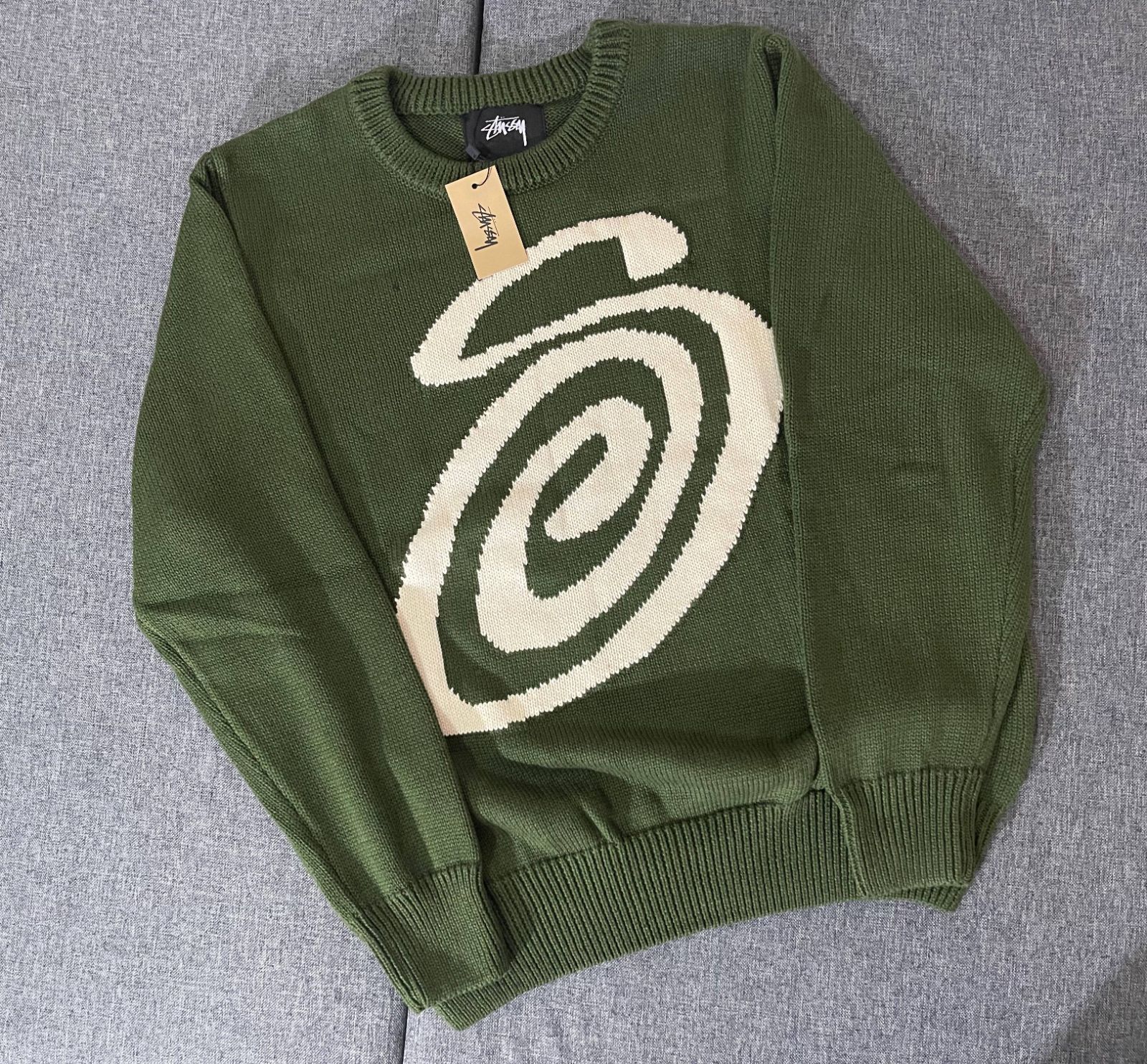 再入荷STUSSY CURLY SWEATER 白ニットLサイズ トップス