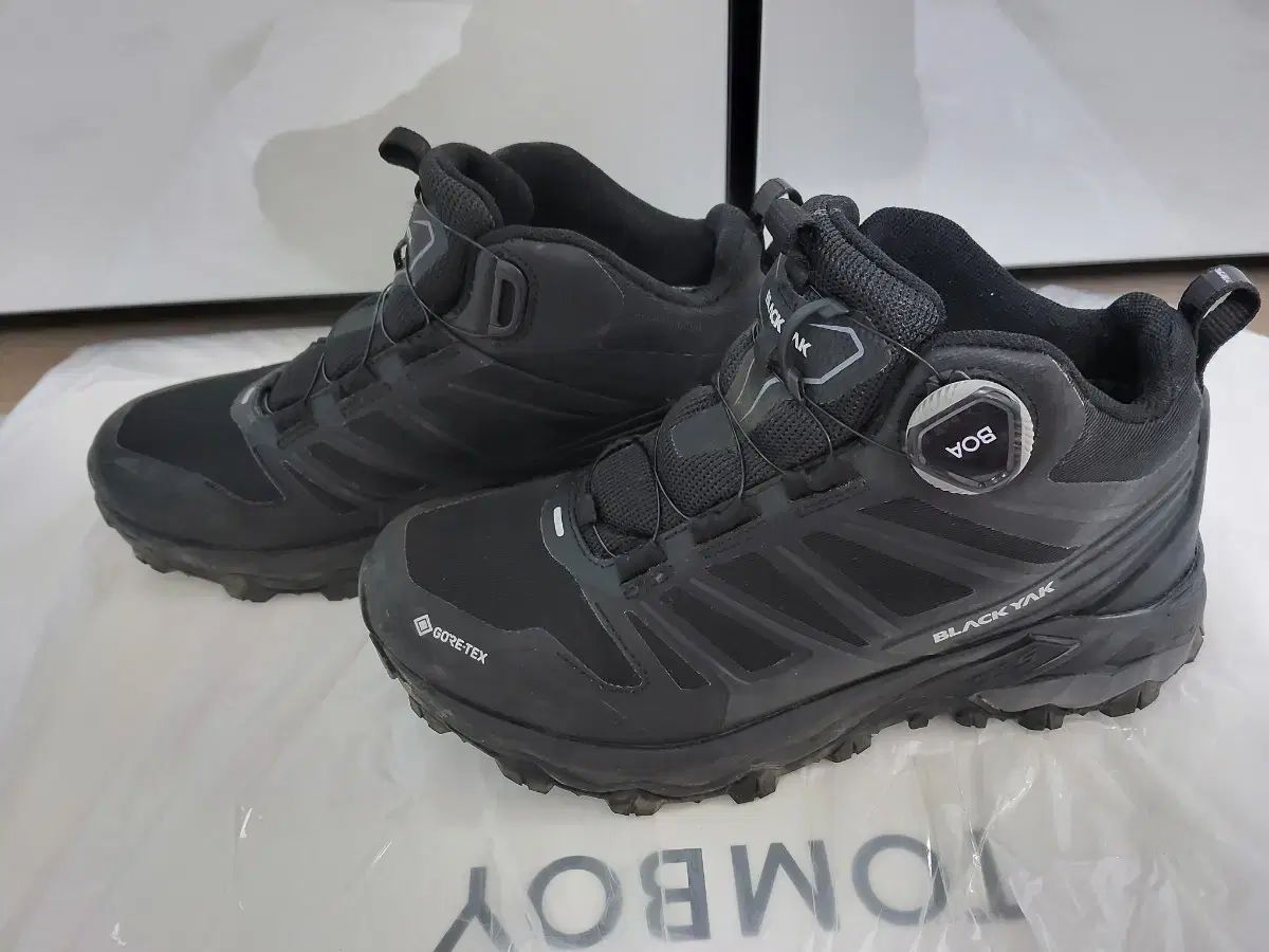 ブラックヤク GORE-TEX ゴアテックス トレッキングシューズ IU シューズ