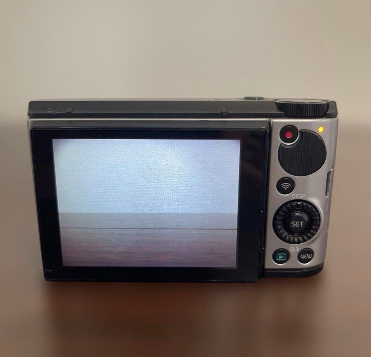 4686 CASIO Exilim ZR1600 シルバー デジカメ カシオ HIGH SPEED