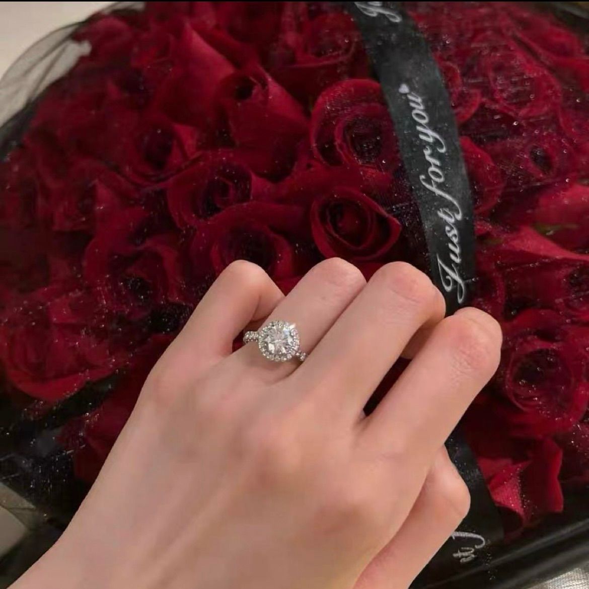 高品質】 ✨ 綺羅星 ✨モアサナイト ダイヤモンドpt950 D1.00ct - メルカリ
