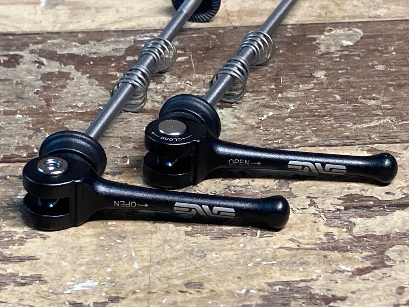 IK923 エンヴィ ENVE Titanium Skewers クイックリリース 前後セット 