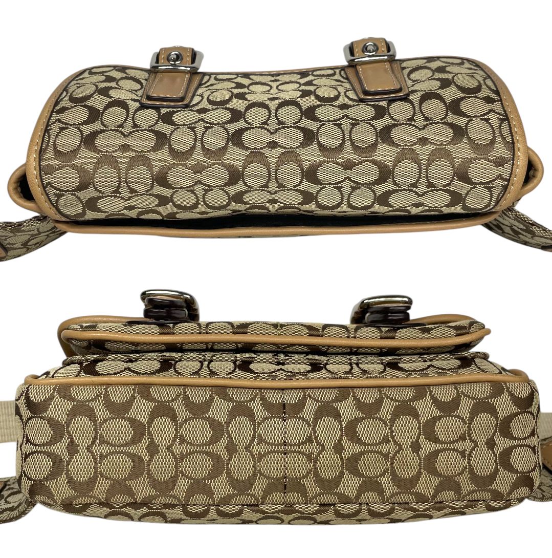美品　コーチボディバッグ　シグネチャーベージュ　クロスボディー　ウエストポーチ 新品 未使用品 COACH コーチ ボディバッグ ショルダーバッグ