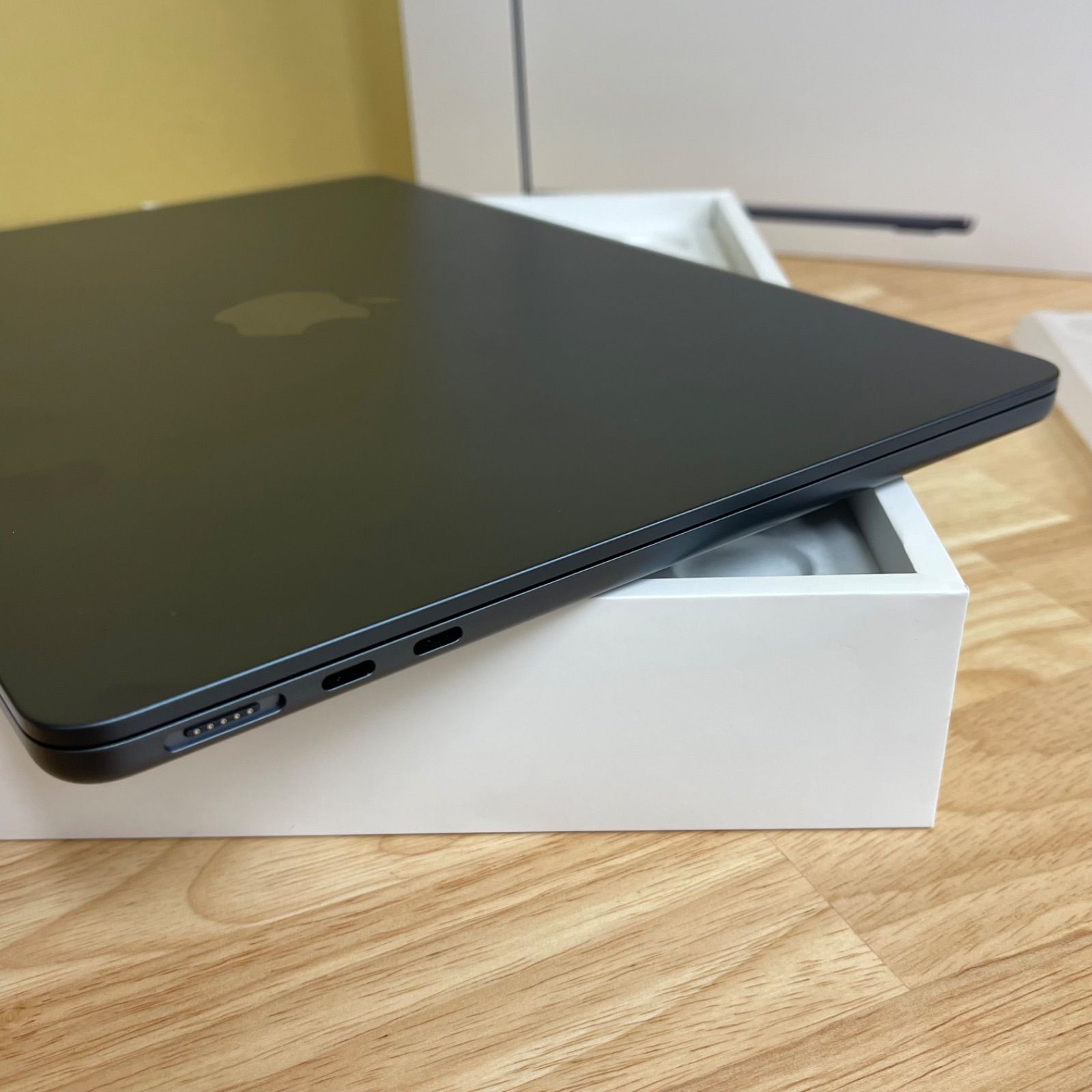 や*ち様 【美品】M3 MacBookAir13_cpu16G_512GBミッド MacBook Air 13インチ Apple M3チップ搭載モデル [2024年モデル /SSD