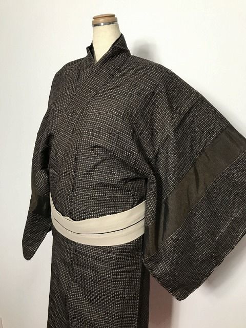 特選 小紋 着物 未使用 正絹 袷 カジュアル 花模様 牡丹 白色 深緋色