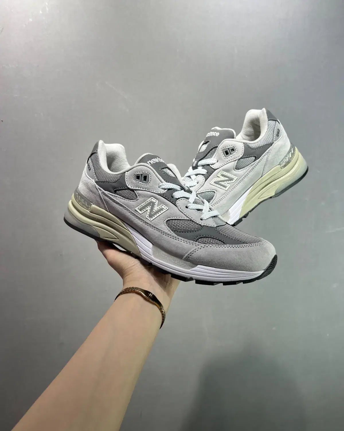 992 メイド リン USA コア グレー シルバー メタリック 275mm
