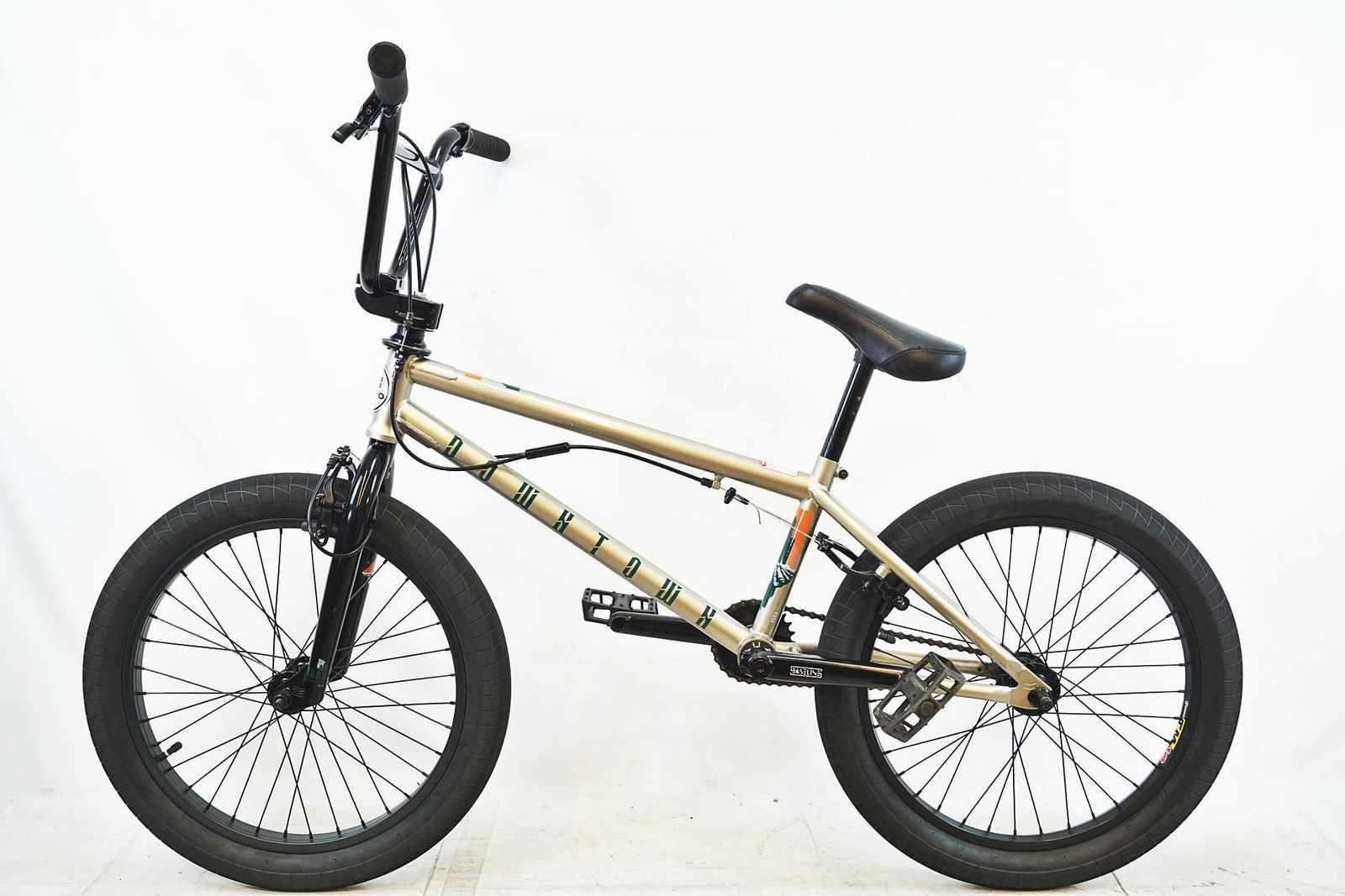 HARO ハロ DOWNTOWN 20 モデル 20インチ BMX バイチャリ有明店
