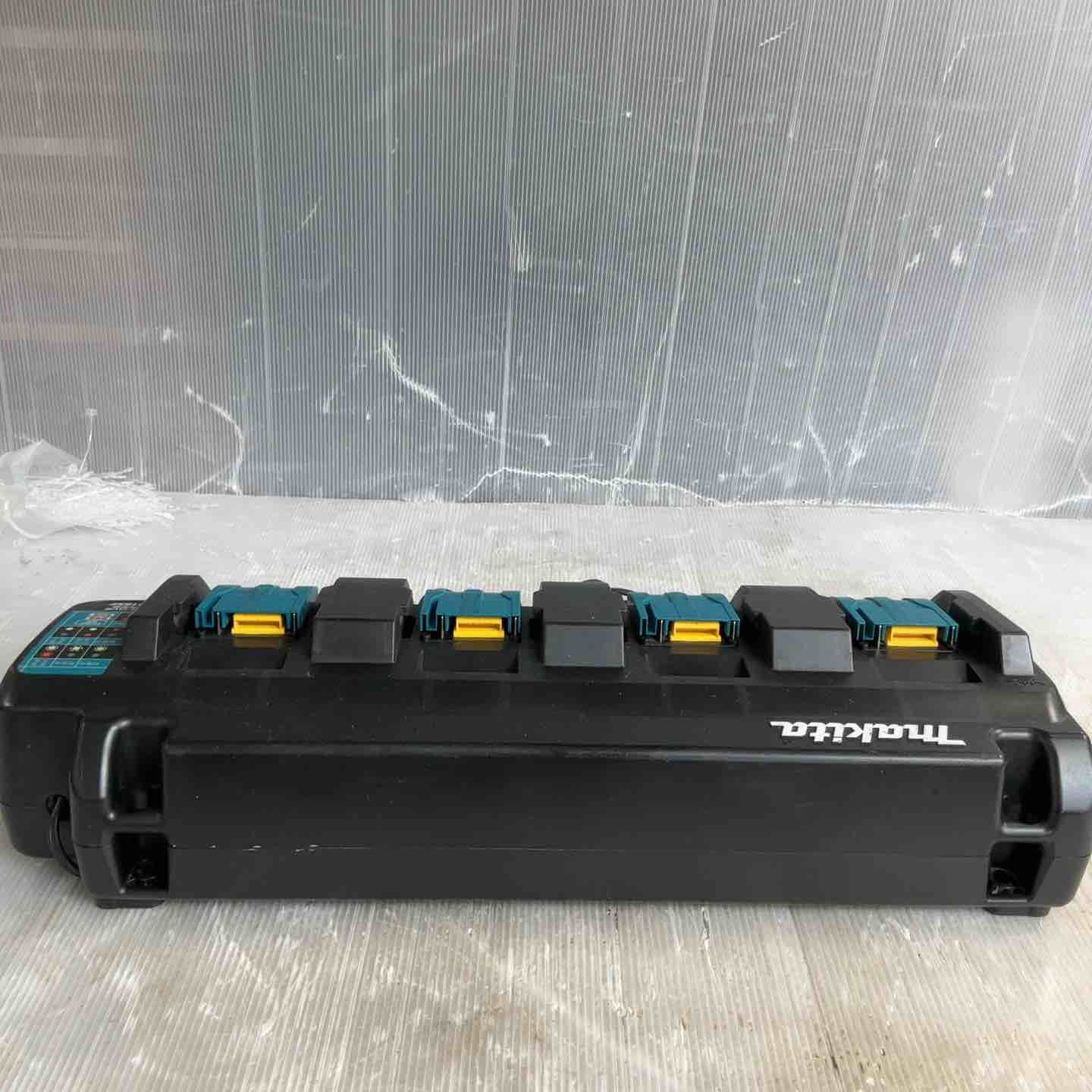 ◇マキタ(makita) 4口充電器 DC18SF【草加店】 【公式通販】