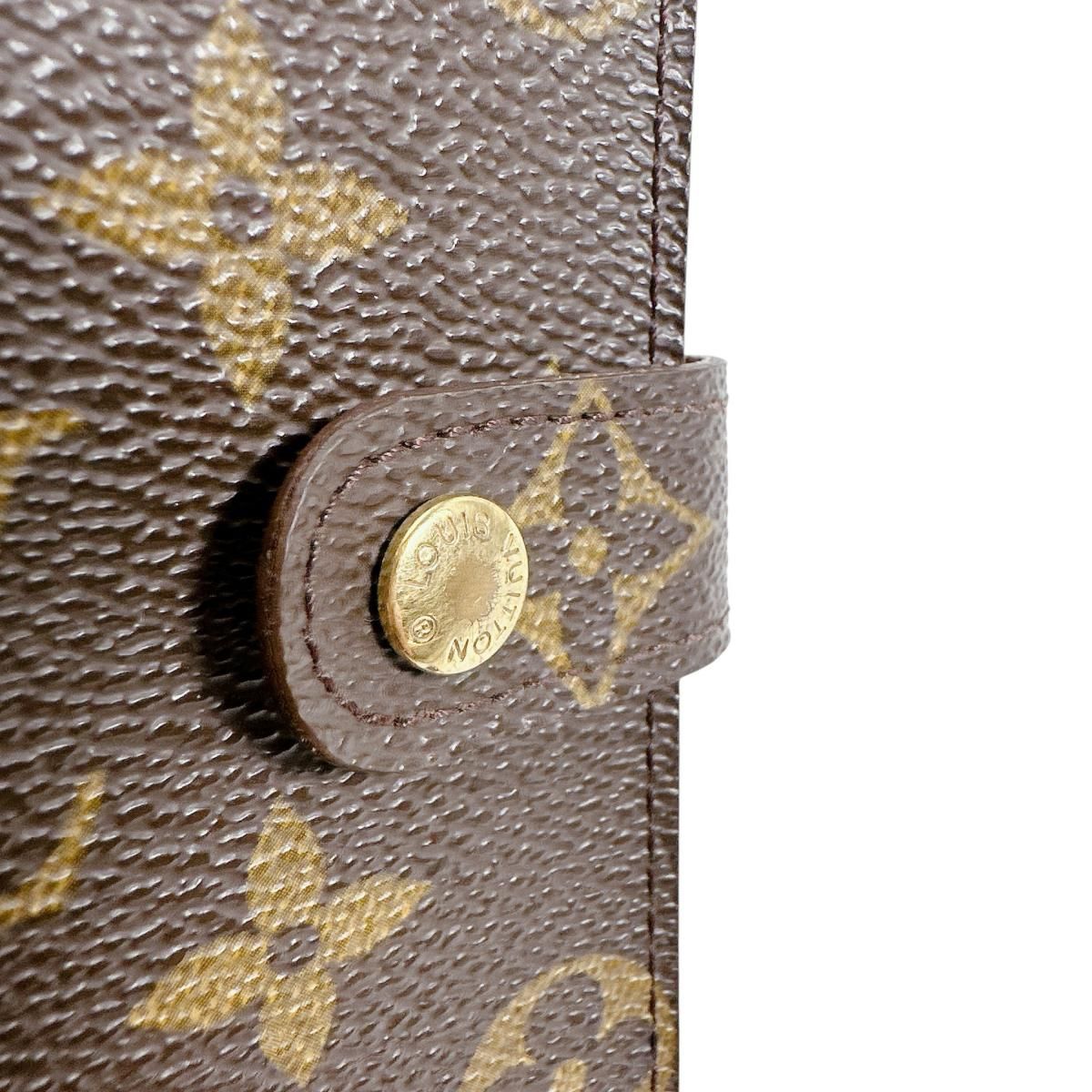 VUITTON