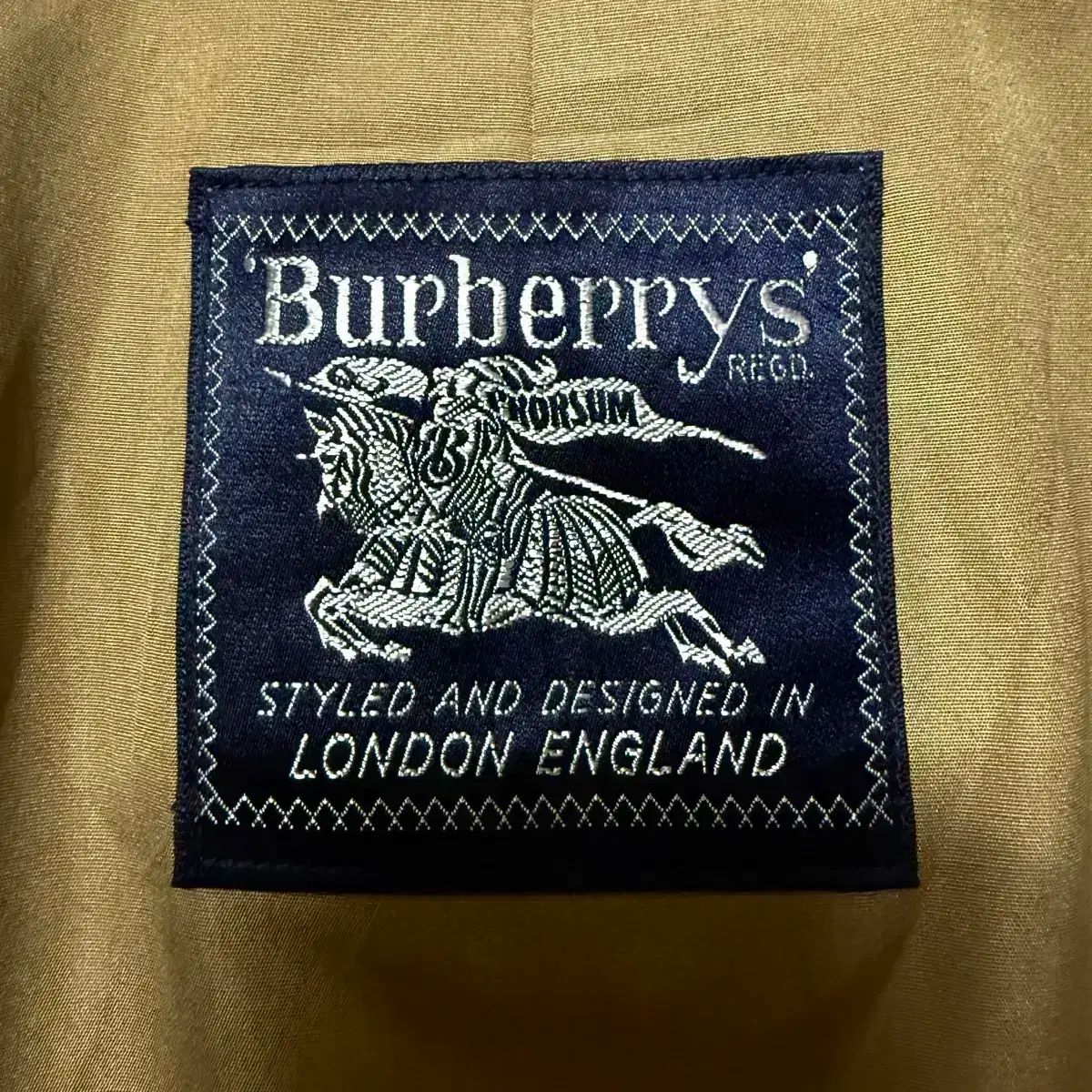 L 100 バーバリー ロンドン Single コート ジャケット 50サイズ KANDAIZUMI_COM