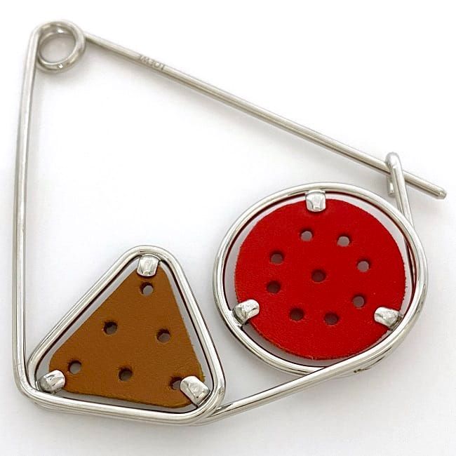 ロエベ　メカノピン LOEWE ロエベ メカノピン ブローチ MECCANO PIN グレージュ