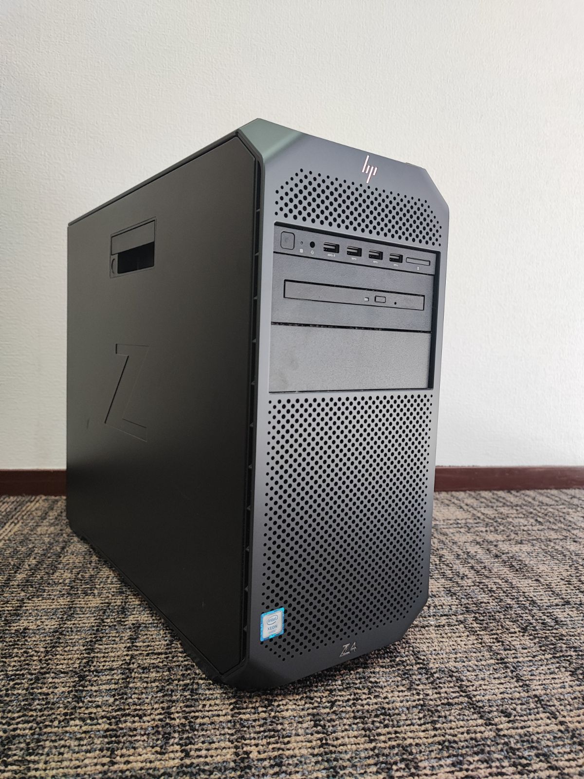 セット品 HP Z4G4 Workstation Xeon W-2223 3.60GHz 8 CPUs 16GBメモリ M.2 SSD 500GB 1TB HDD A2000 DELL U2720Q 27インチ 4K HDR対応液晶ディスプレイ