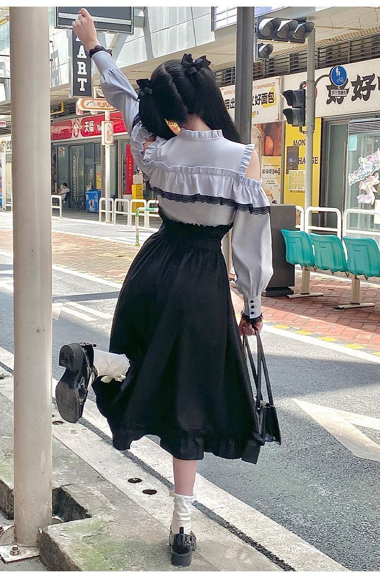 露肩デザイン