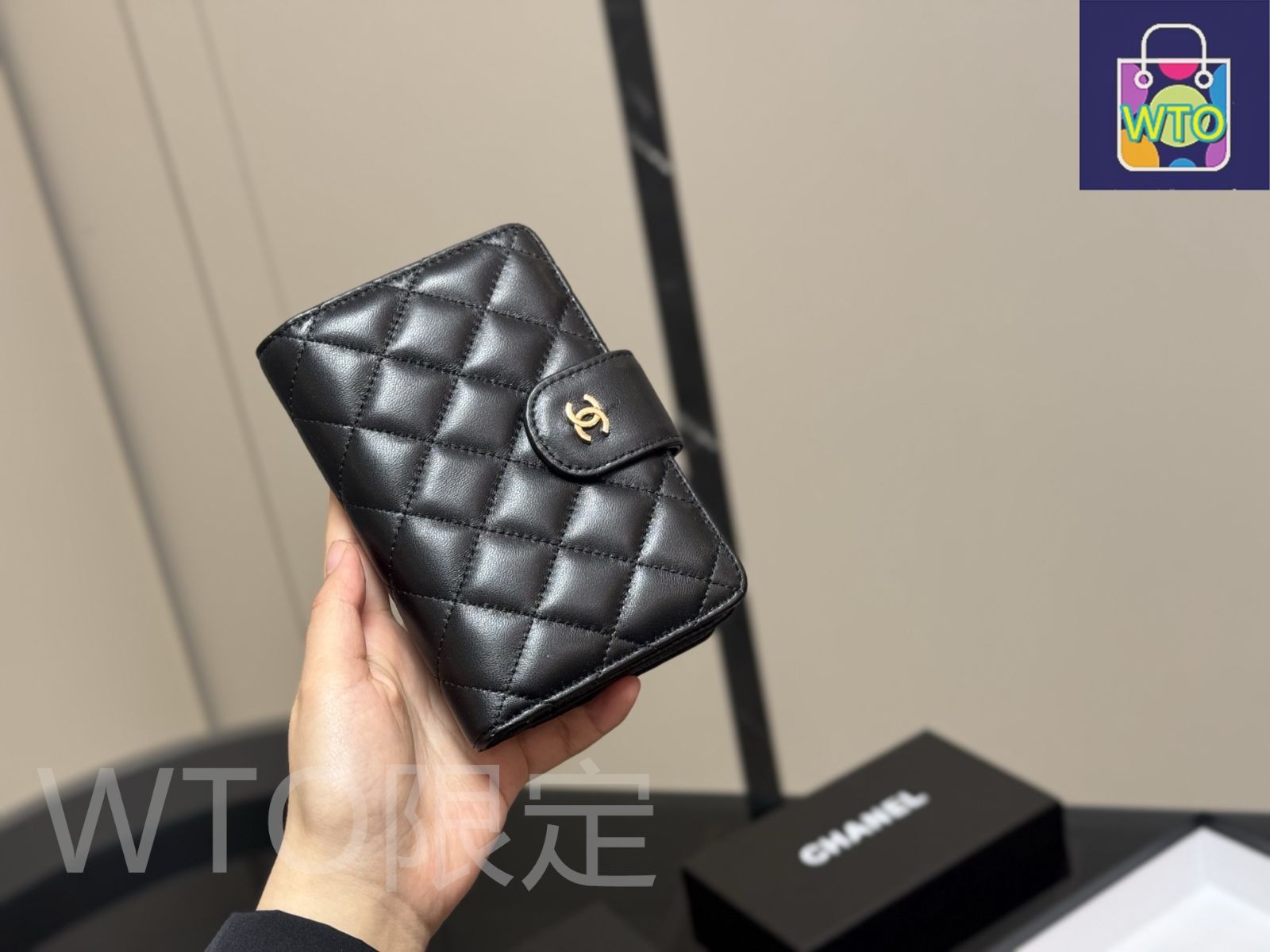 【スリムなのに収納力抜群♡】CHANEL ショートウォレット スリムなのに収納力◎】CHANEL ショートウォレット 財布