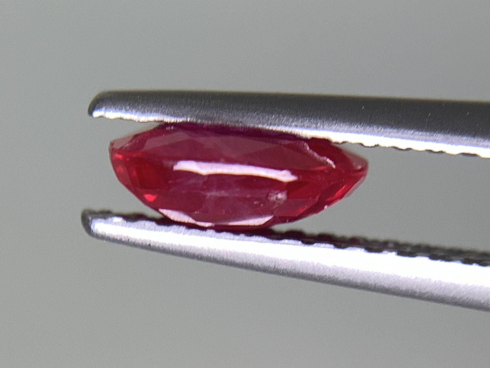 1.113ct 中央宝石ソーティング付き