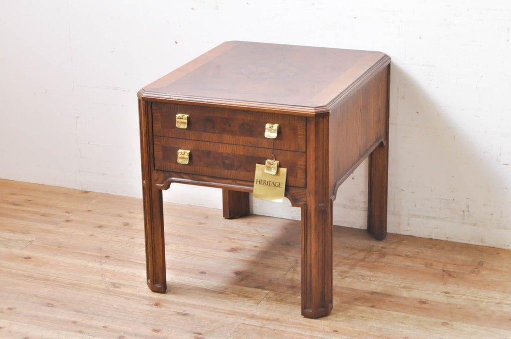 ドレクセル ヘリテイジ リシェル シンガー ナイトテーブル 米軍家具 ドレクセル ヘリテイジ リシェル シンガー ナイトテーブル 米軍家具