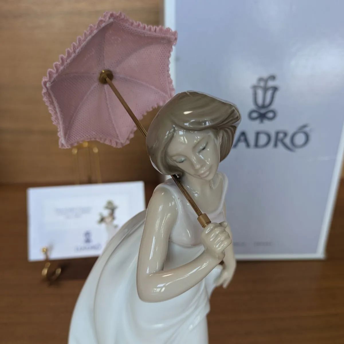リヤドロ　春の訪れ　置物 専用箱付属 リヤドロ 7636 LLADRO 春の光の中で 陶器 置物 極美