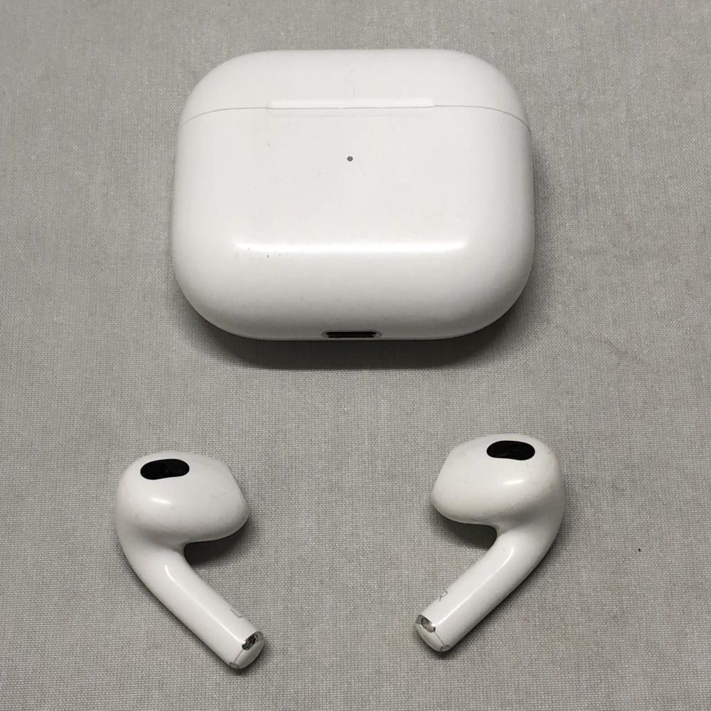 アップル AirPods 第3世代 Lightning 充電ケース付き MPNY3J A 傷有り 本体のみ 15