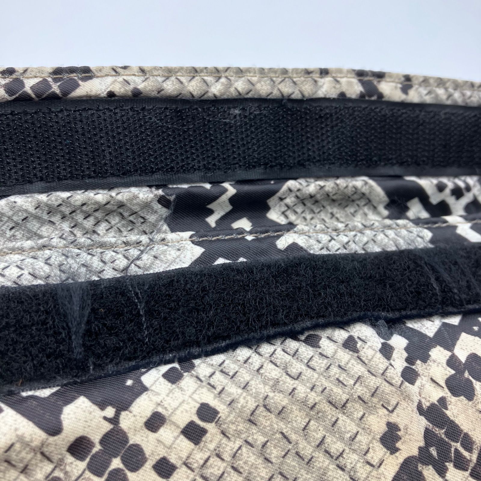 ヘッドポーター　パイソン柄　長財布　美品 HEAD PORTER ヘッドポーター パイソン柄 長財布 三つ折り