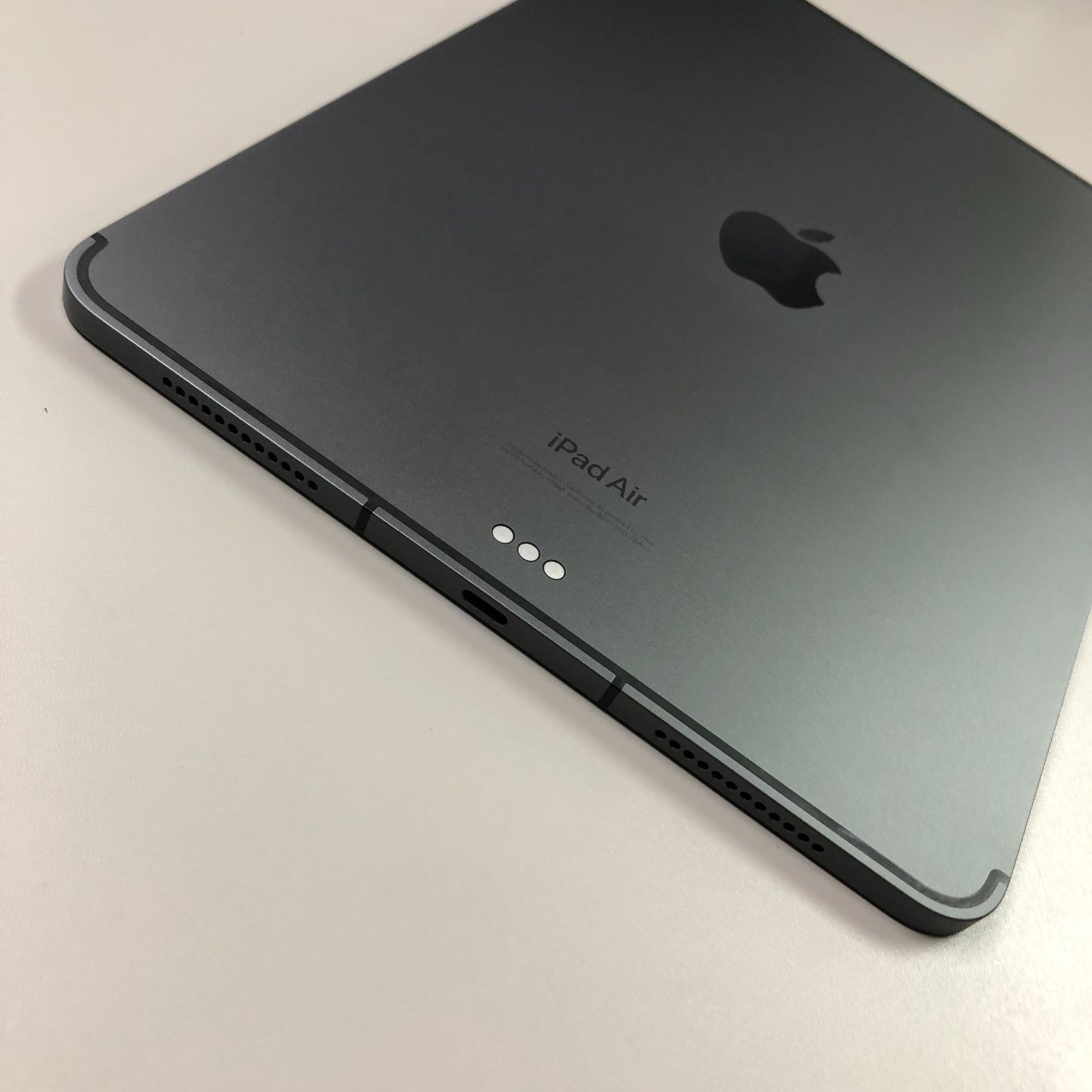 美品 iPad Air 第5世代 256GB スペースグレイ Wi-Fi+Cellular - メルカリ