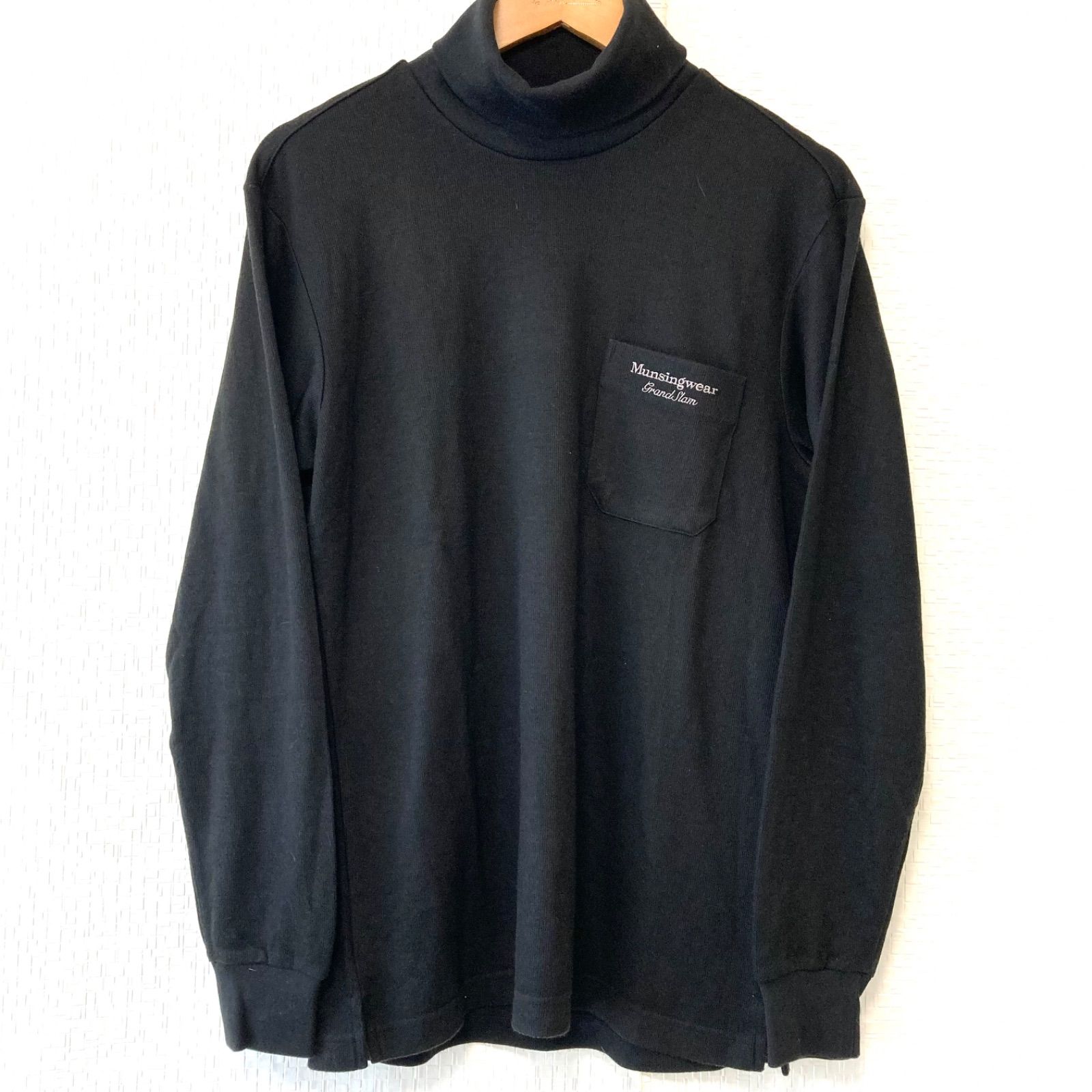 Munsingwear マンシングウェア ゴルフ 秋冬☆ ロゴ刺繍 Munsingwear マンシングウェア ゴルフ 秋冬☆ ロゴ刺繍