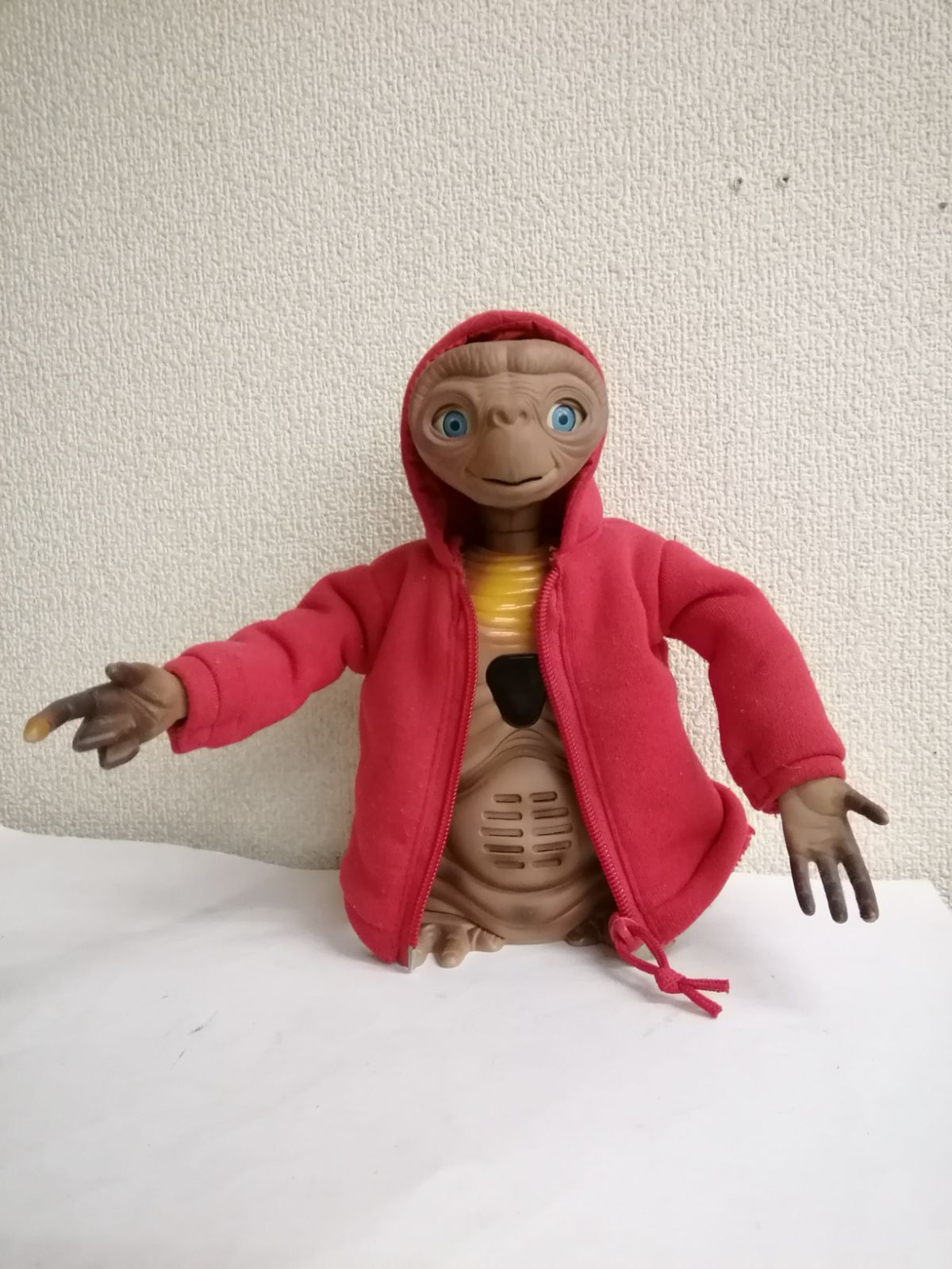 ET トーキングフィギュア Amazon.co.jp: E.T. トーキング フィギュア 1982年 レトロ
