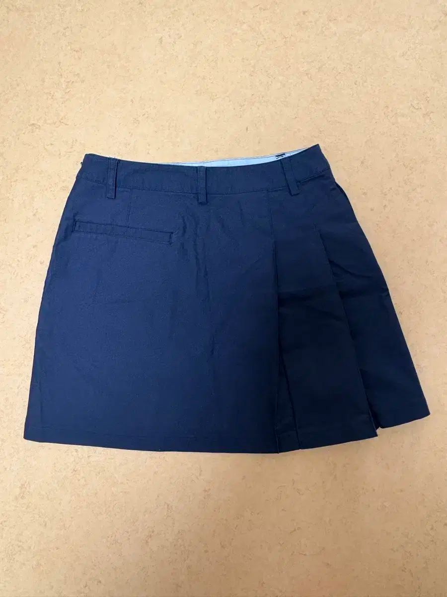 美品　スカート キャロウェイ 美品Callaway(キャロウェイ) スカート ネイビー レディース M