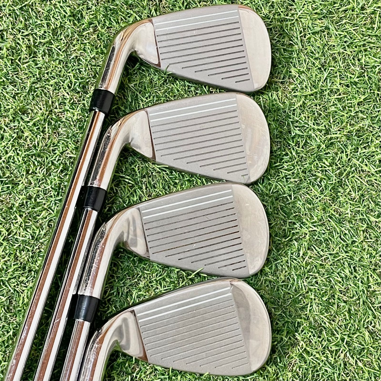 【美品】キャロウェイ ウォーバード 現行モデル アイアンセット 7本 UNI 右 美品】Callaway WARBIRD キャロウェイ ウォーバード 現行モデル