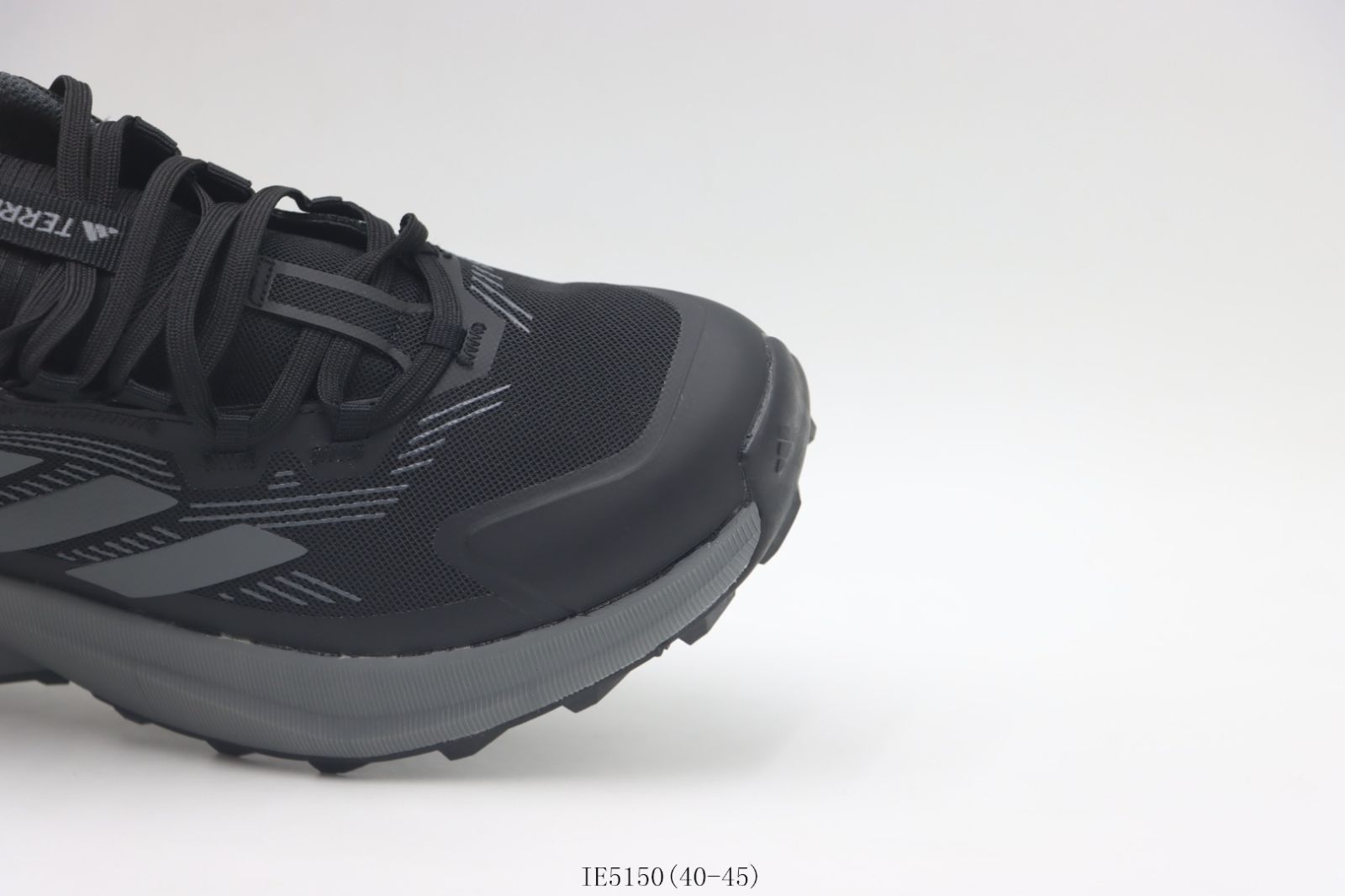 今日特価】Adidas アディダス スポーツシューズ IE5150 ブラック 今日特価】Adidas アディダス スポーツシューズ IE5150 ブラック