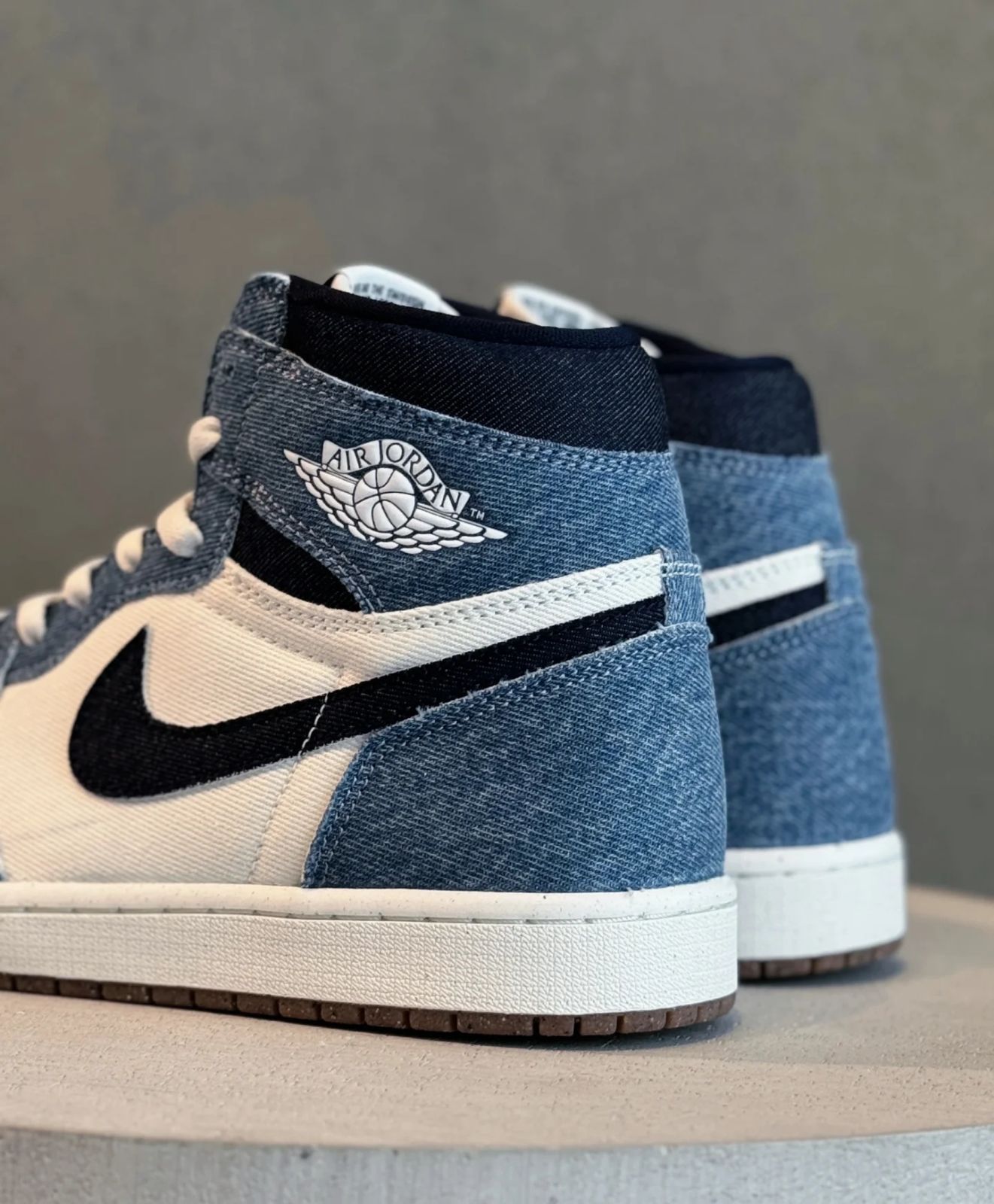 Nike Air Jordan 1 Retro High OG "Denim" FQ2947-100