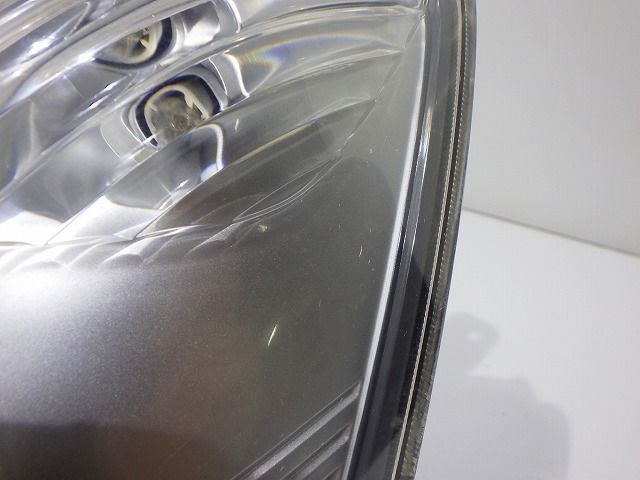 ヘッドライト左右