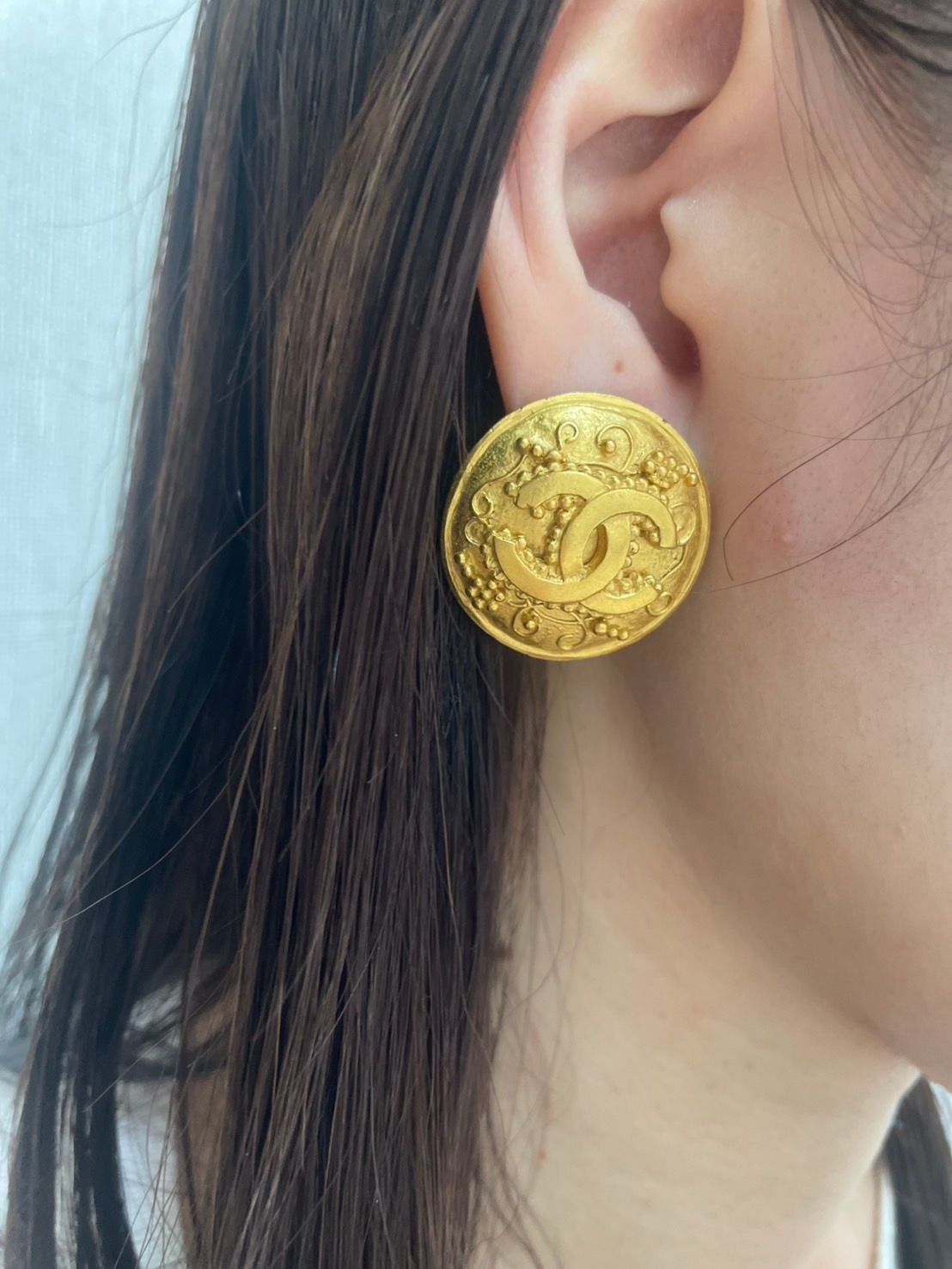 CHANEL シャネル 96A イヤリング 直径2.8ｃｍ　片耳 クリップ式 ラウンド ゴールド フランス製 ヴィンテージ CHANEL シャネル 96A イヤリング 直径2.8cm 片耳 クリップ式
