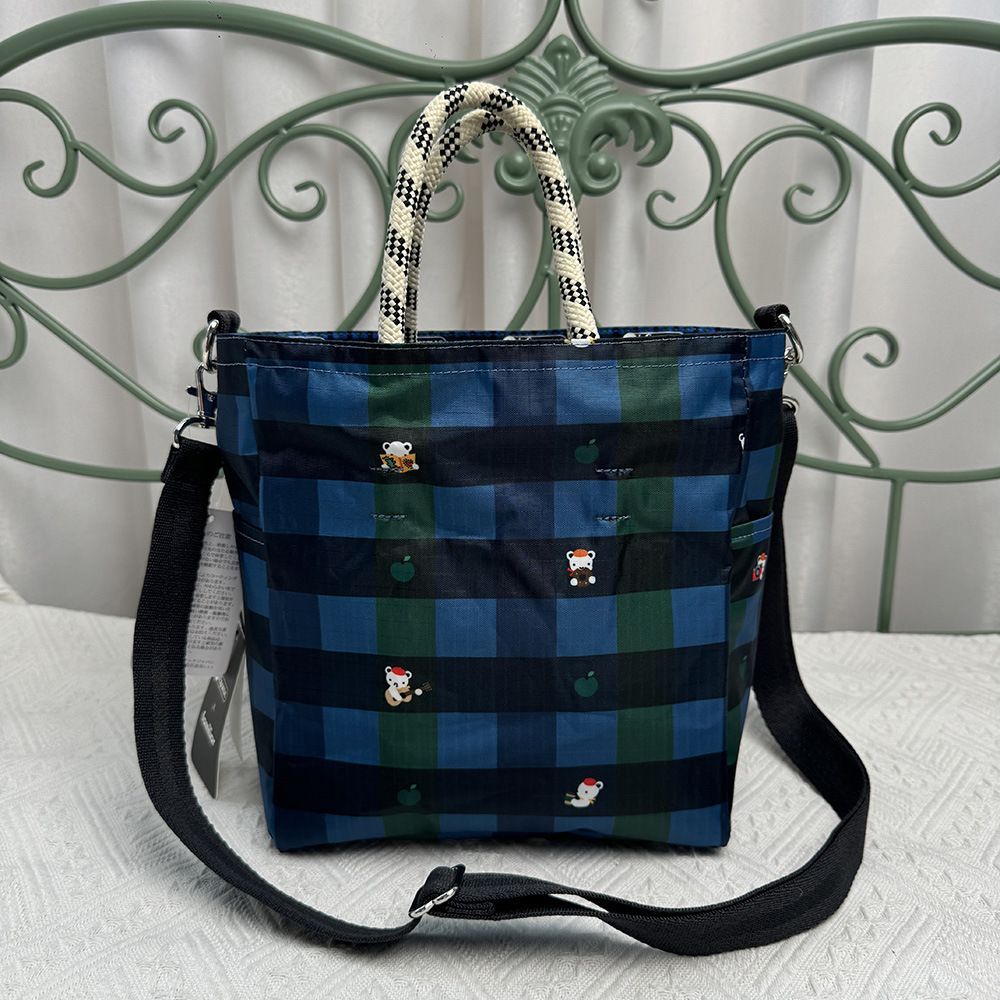 レスポートサックとファミリアコラボのトートバッグ LeSportsac