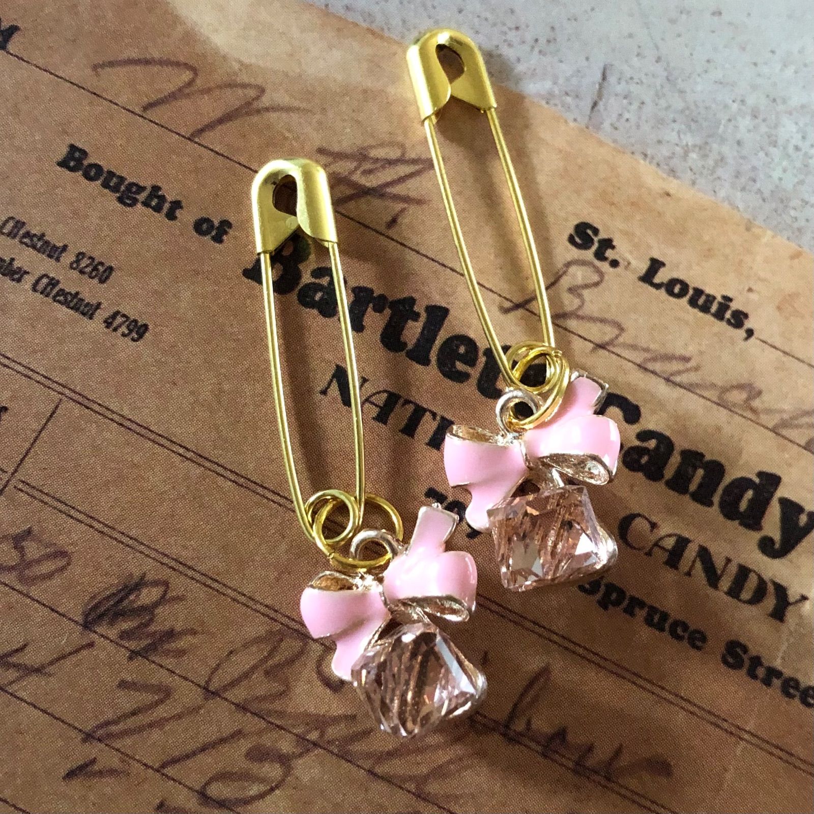 卓球 ゼッケンピン #33 きらきらクリスタルリボン - メルカリ