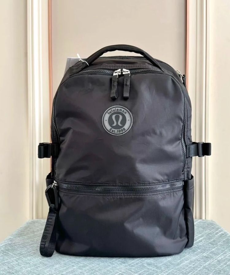 ルルレモン lululemon New Crew Backpack 22L バックパックブラック