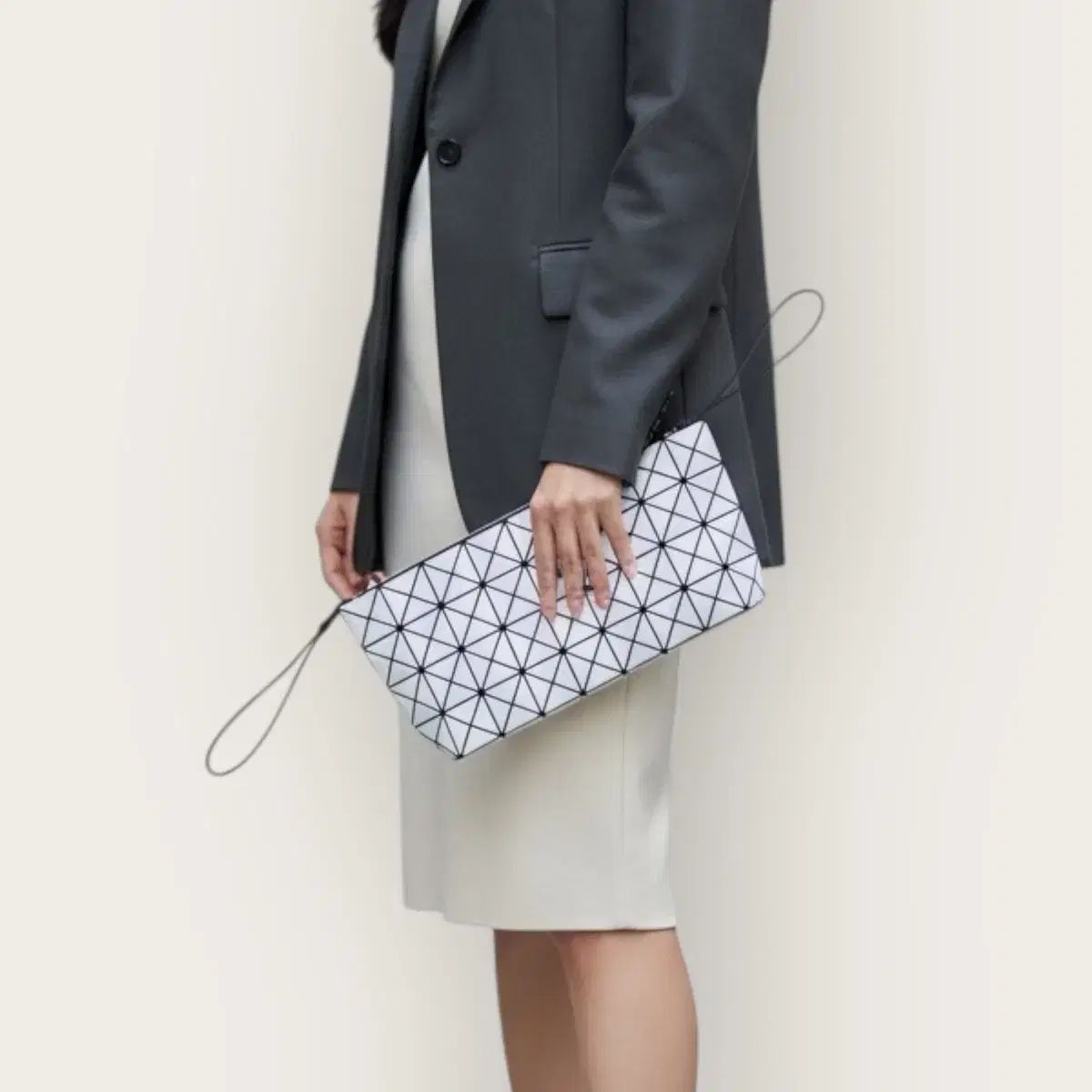 イッセイミヤケ BAO BAO 8x4 クラッチバッグ